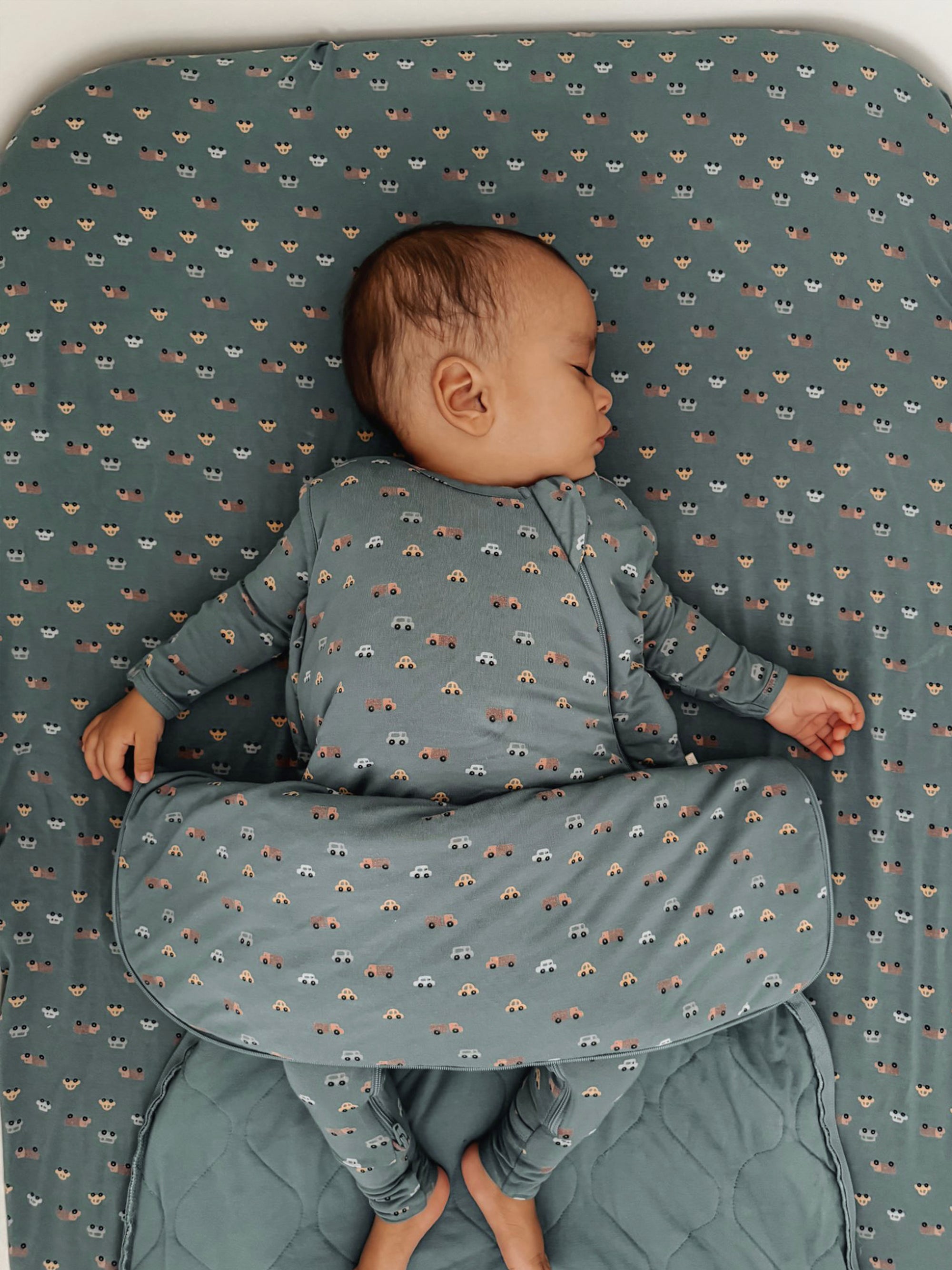 günamüna Crib Sheet - Going (Min. of 2, multiples of 2)