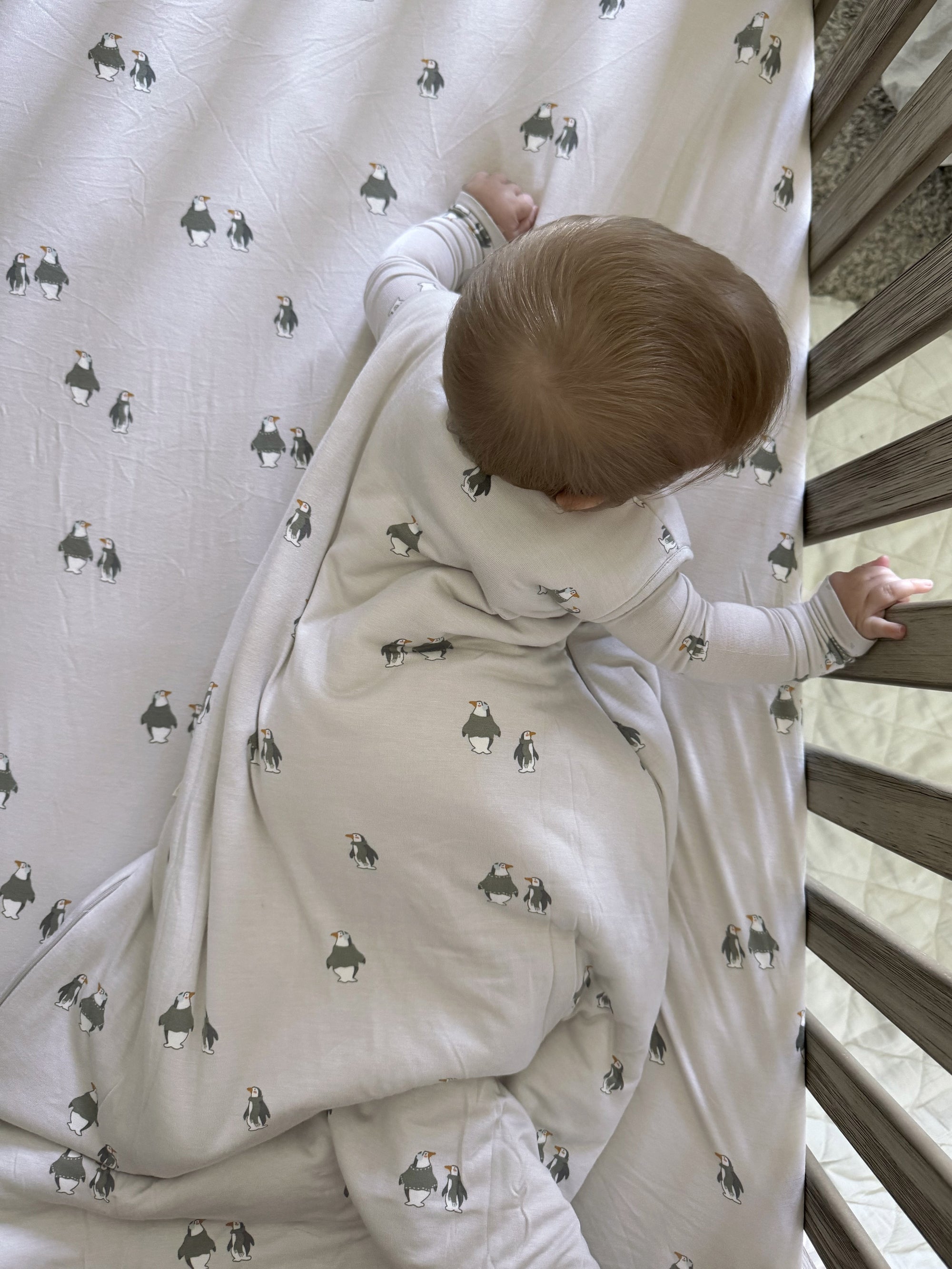 günamüna Crib Sheet - Penguin (Min. of 2, multiples of 2)
