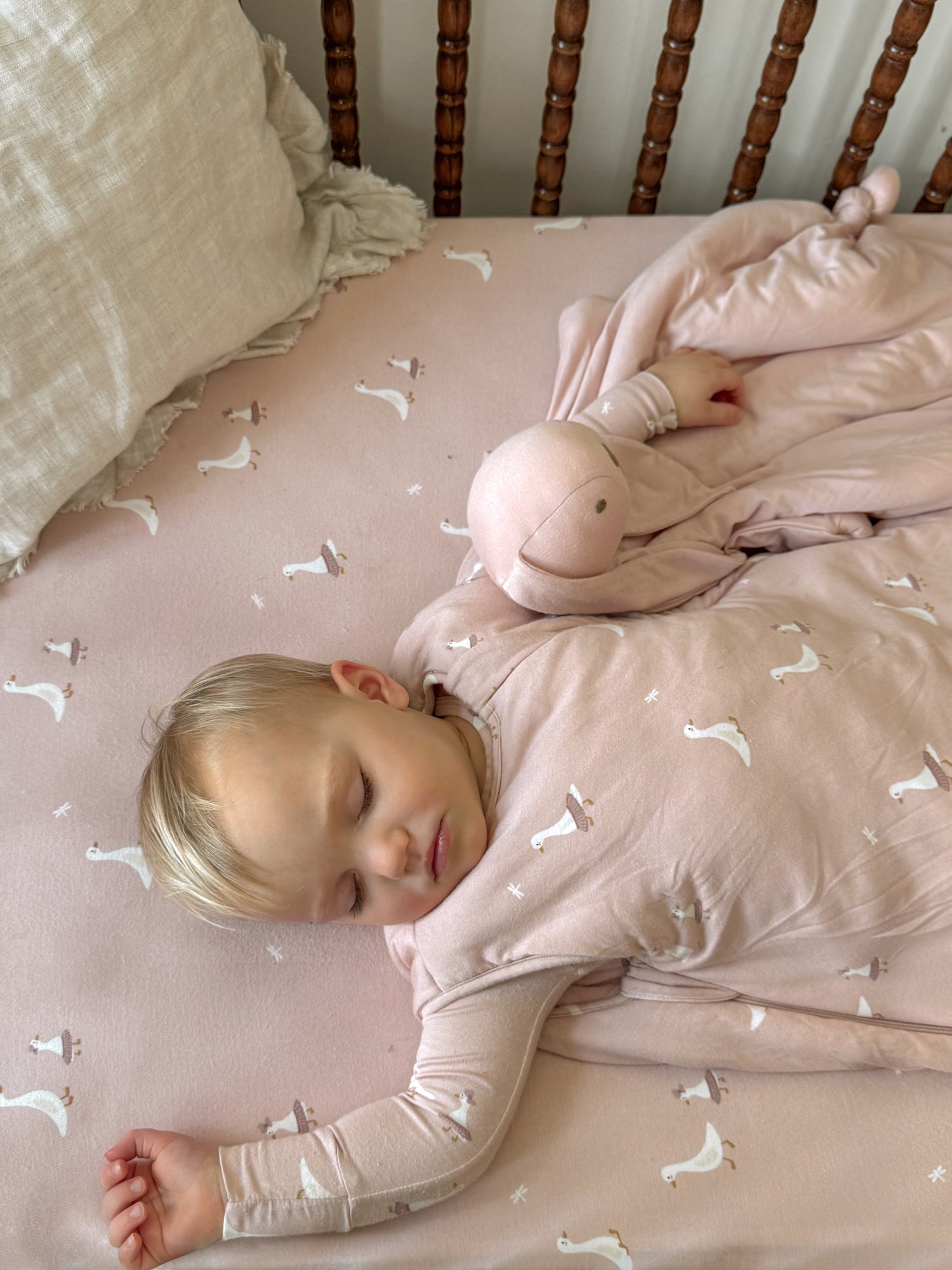günamüna Crib Sheet - Tutu Goose (Min. of 2, multiples of 2)