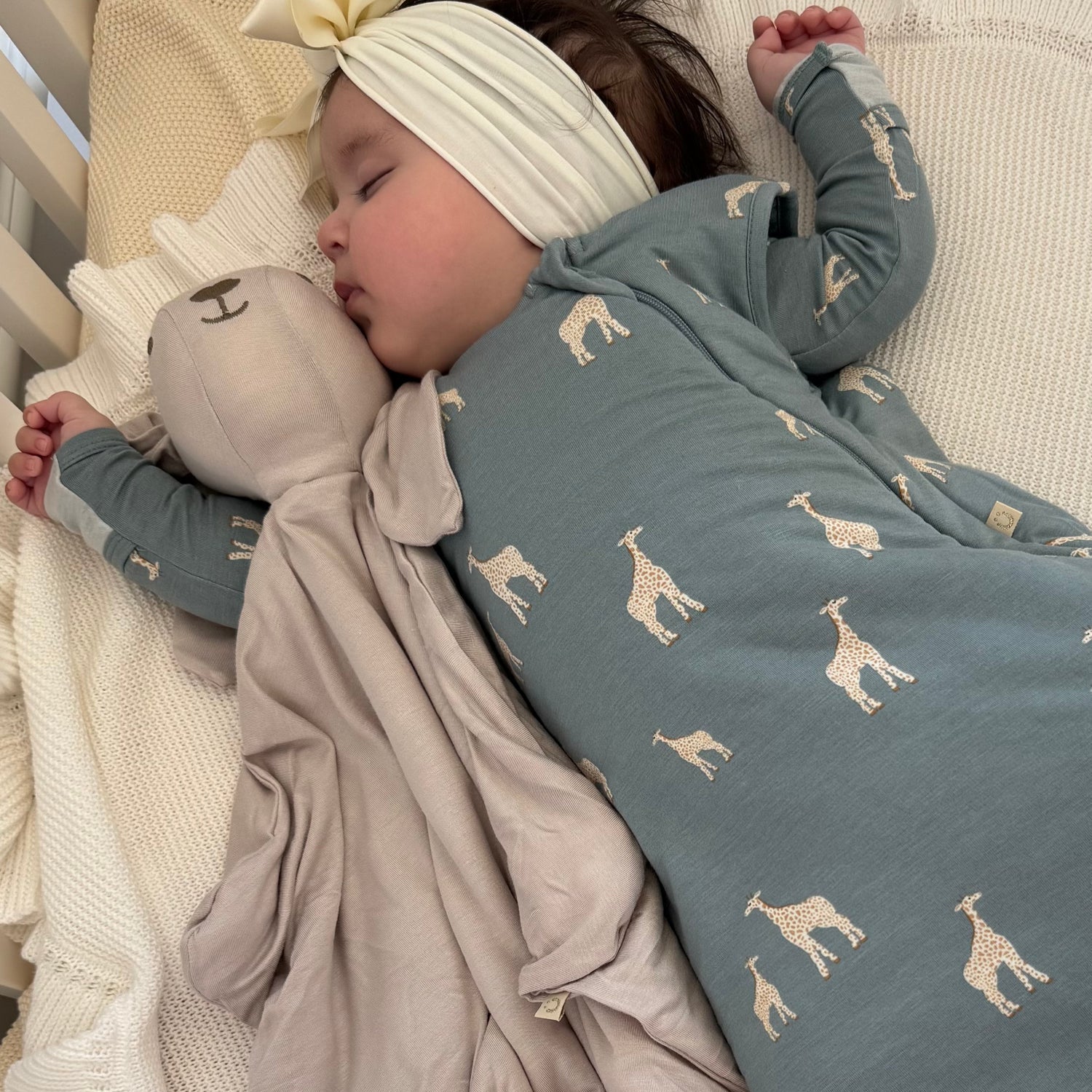 günamüna Transitional Swaddle Sleep Sack Duvet Bamboo Giraffe Moss 2.5 TOG (Min. of 2, multiples of 2)