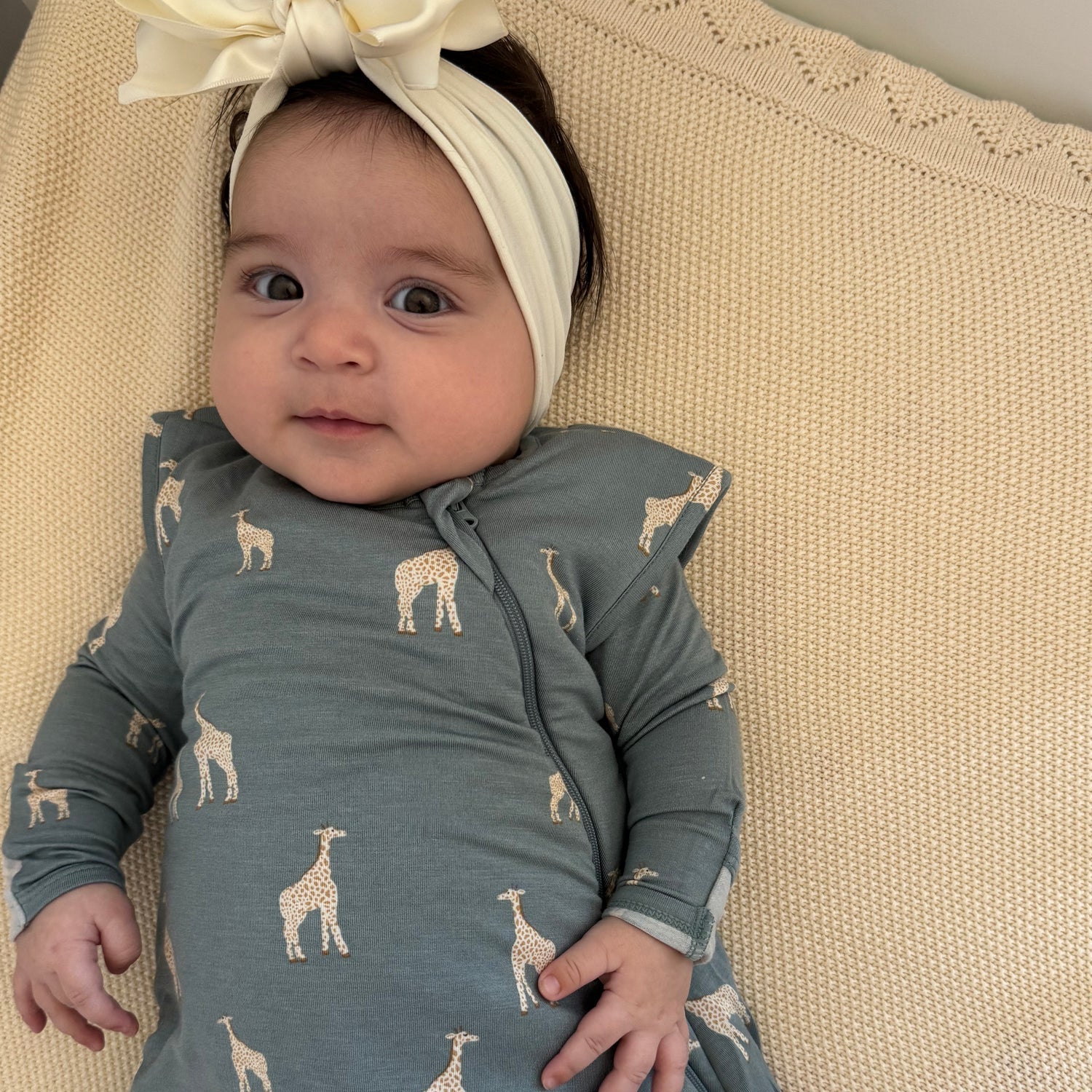 günamüna Transitional Swaddle Sleep Sack Duvet Bamboo Giraffe Moss 2.5 TOG (Min. of 2, multiples of 2)