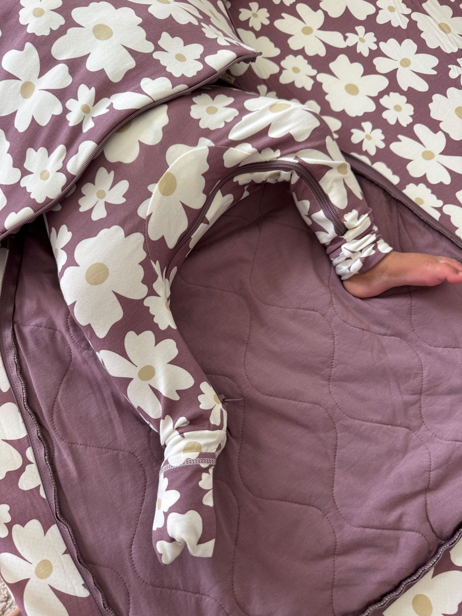 günamüna Long Sleeve Transitional Swaddle Sleep Sack Duvet Bamboo Blossom 1 TOG (Min. of 2, multiples of 2)