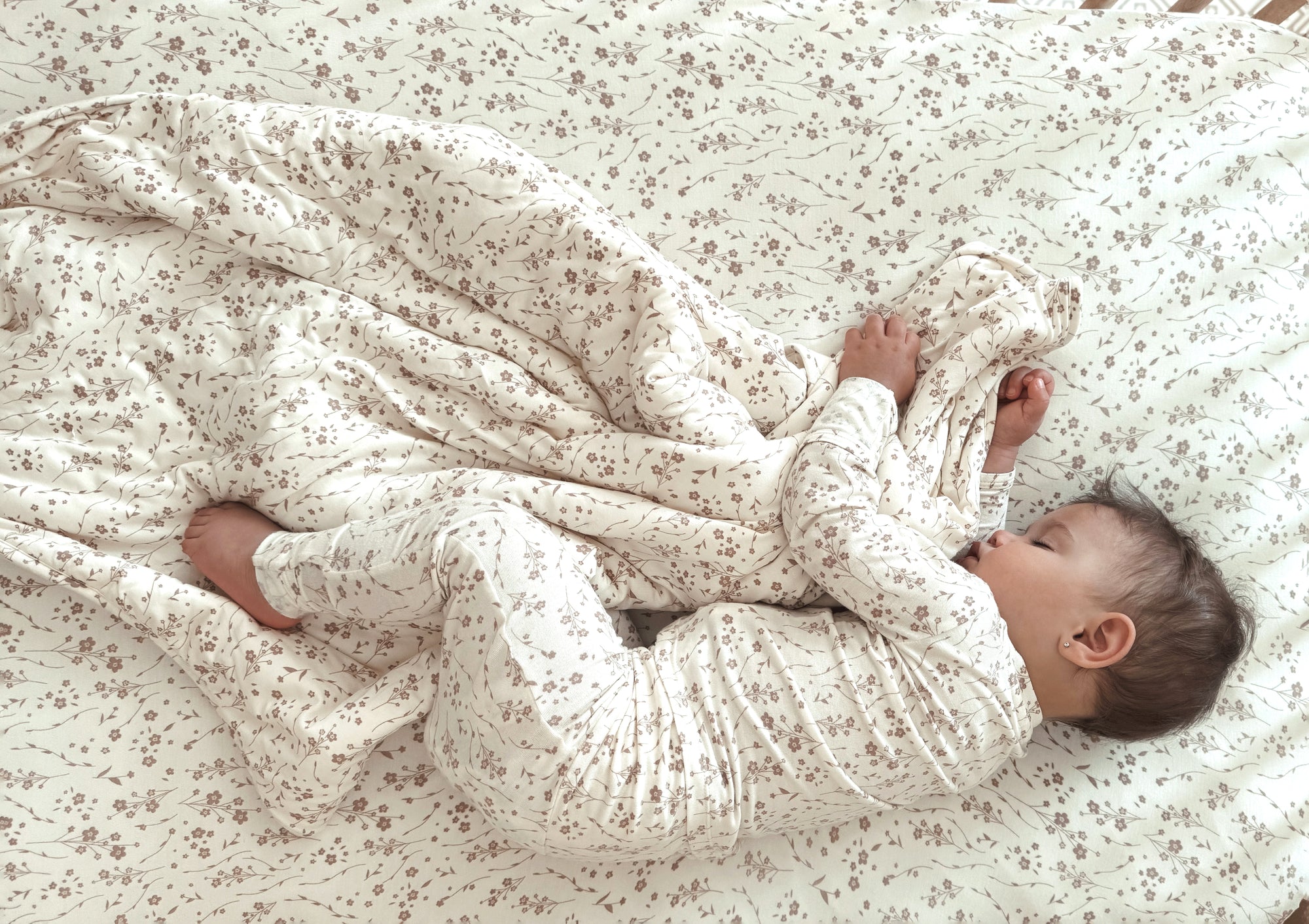 günamüna Mini Cozy Cloud Comforter Baby Blanket - Posies 1 TOG (Min. of 2, multiples of 2)