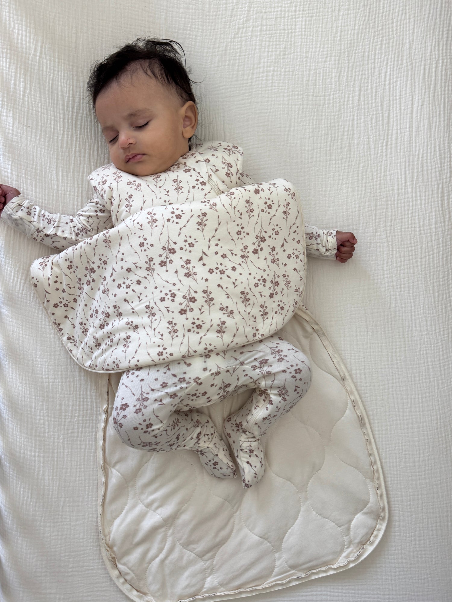 günamüna Transitional Swaddle Sleep Sack Duvet Bamboo Posies 2.5 TOG (Min. of 2, multiples of 2)