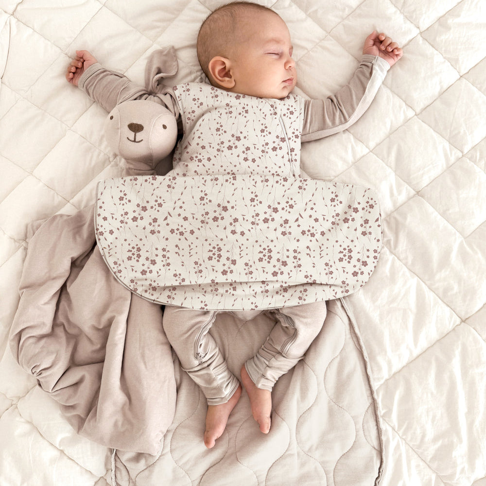 günamüna Transitional Swaddle Sleep Sack Duvet Bamboo Posies 1 TOG (Min. of 2, multiples of 2)