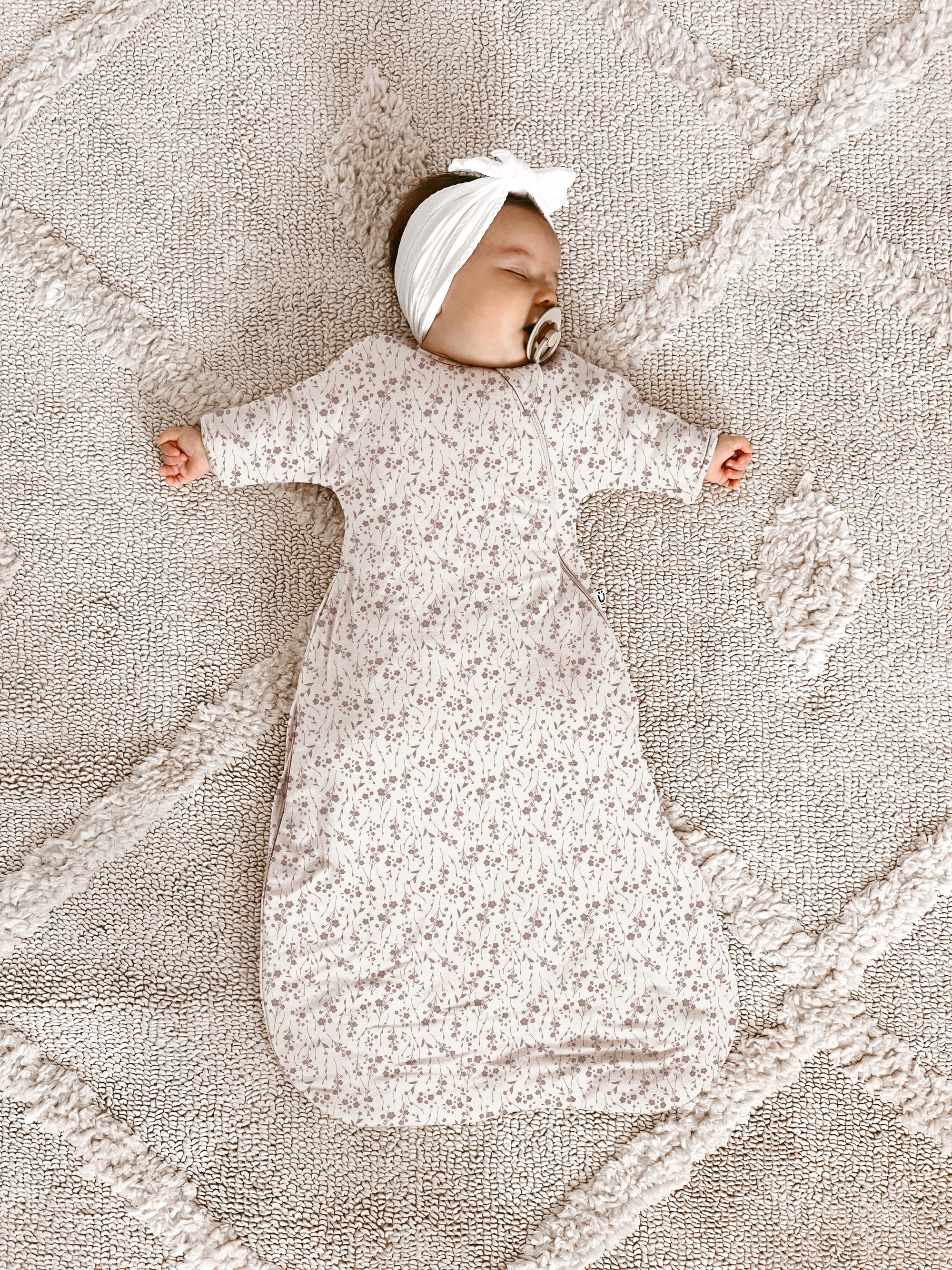 günamüna Long Sleeve Transitional Swaddle Sleep Sack Duvet Bamboo mini Floral 1 TOG (Min. of 2, multiples of 2)
