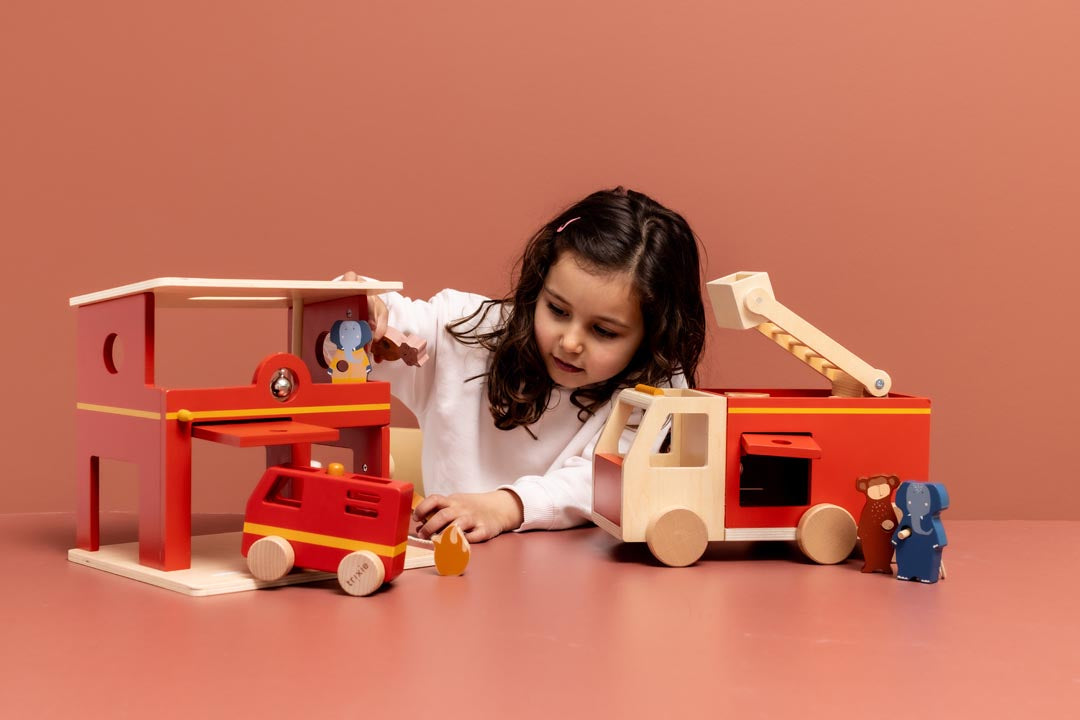 Trixie Wooden animal fire station (Min. of 2 PK, multiples of 2 PK)