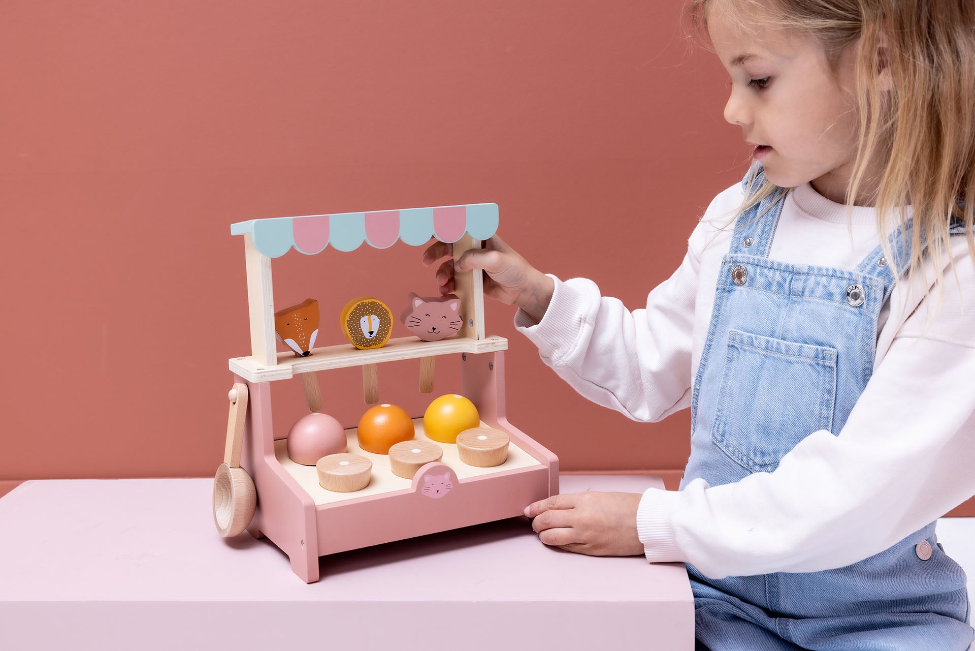 Trixie Wooden ice cream shop (Min. of 2 PK, multiples of 2 PK)