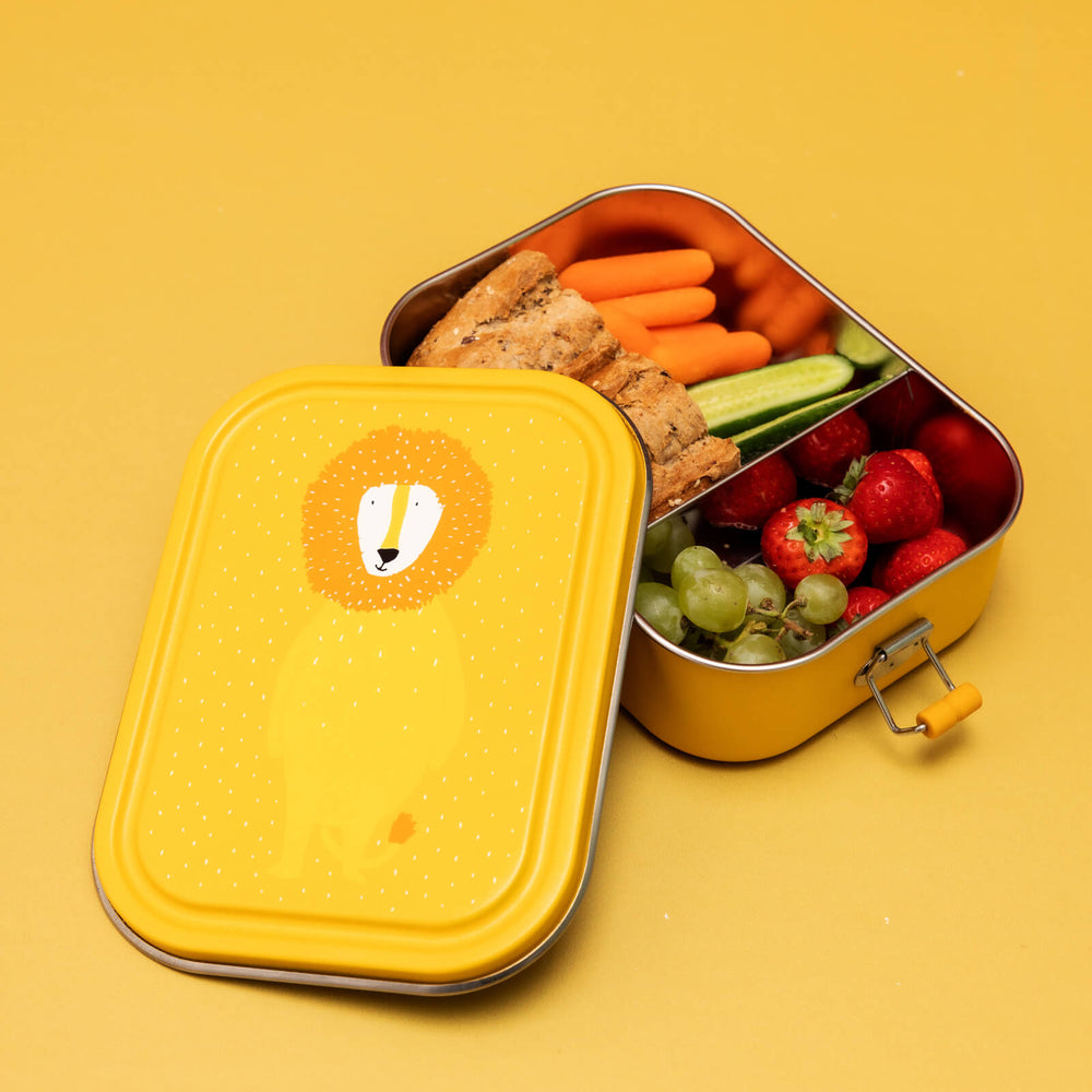 Trixie Lunch box large - Mr. Lion (Min. of 2 PK, multiples of 2 PK)