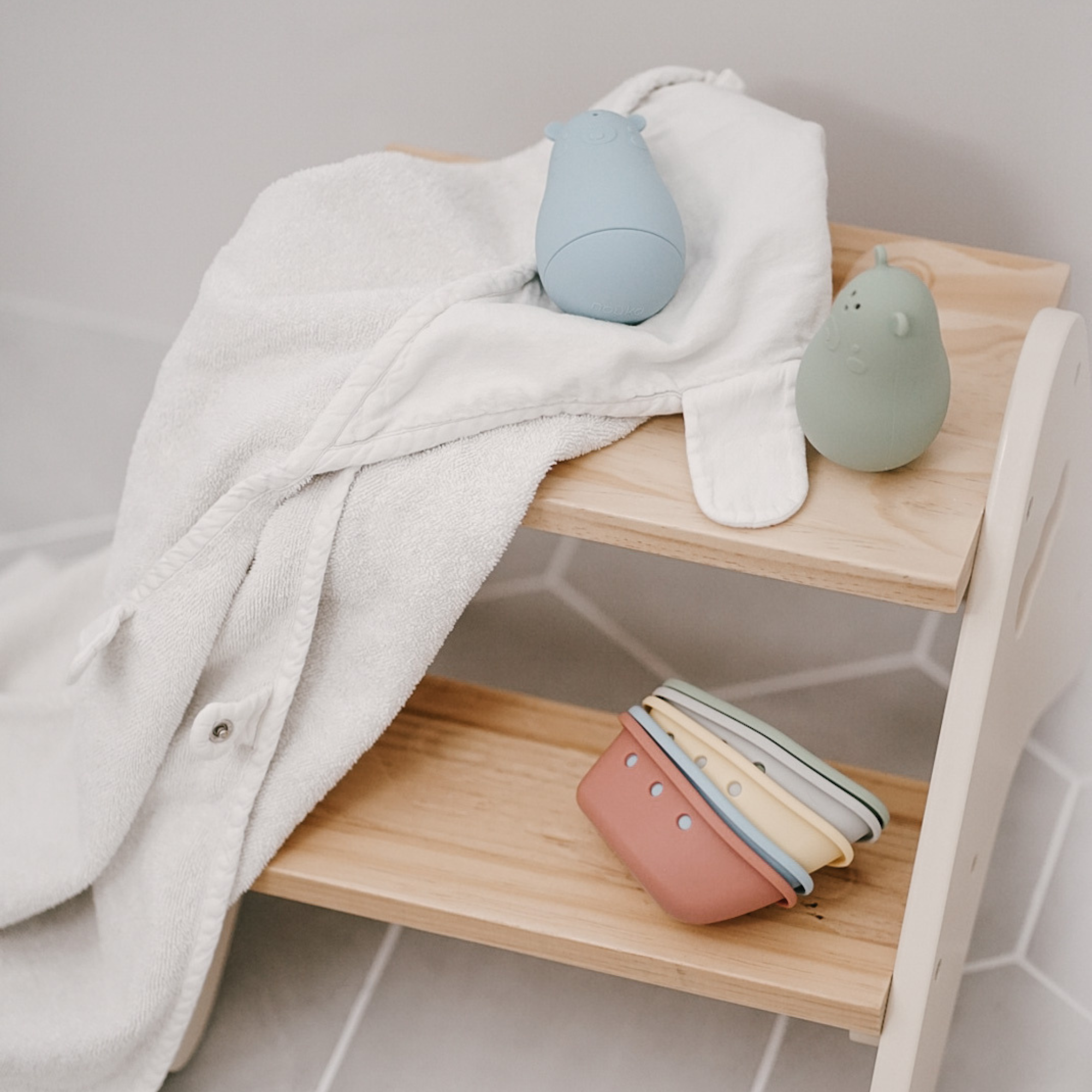 noüka Bear Bath Toy-Leaf Set (Min. of 2 PK, Multiples of 2 PK)