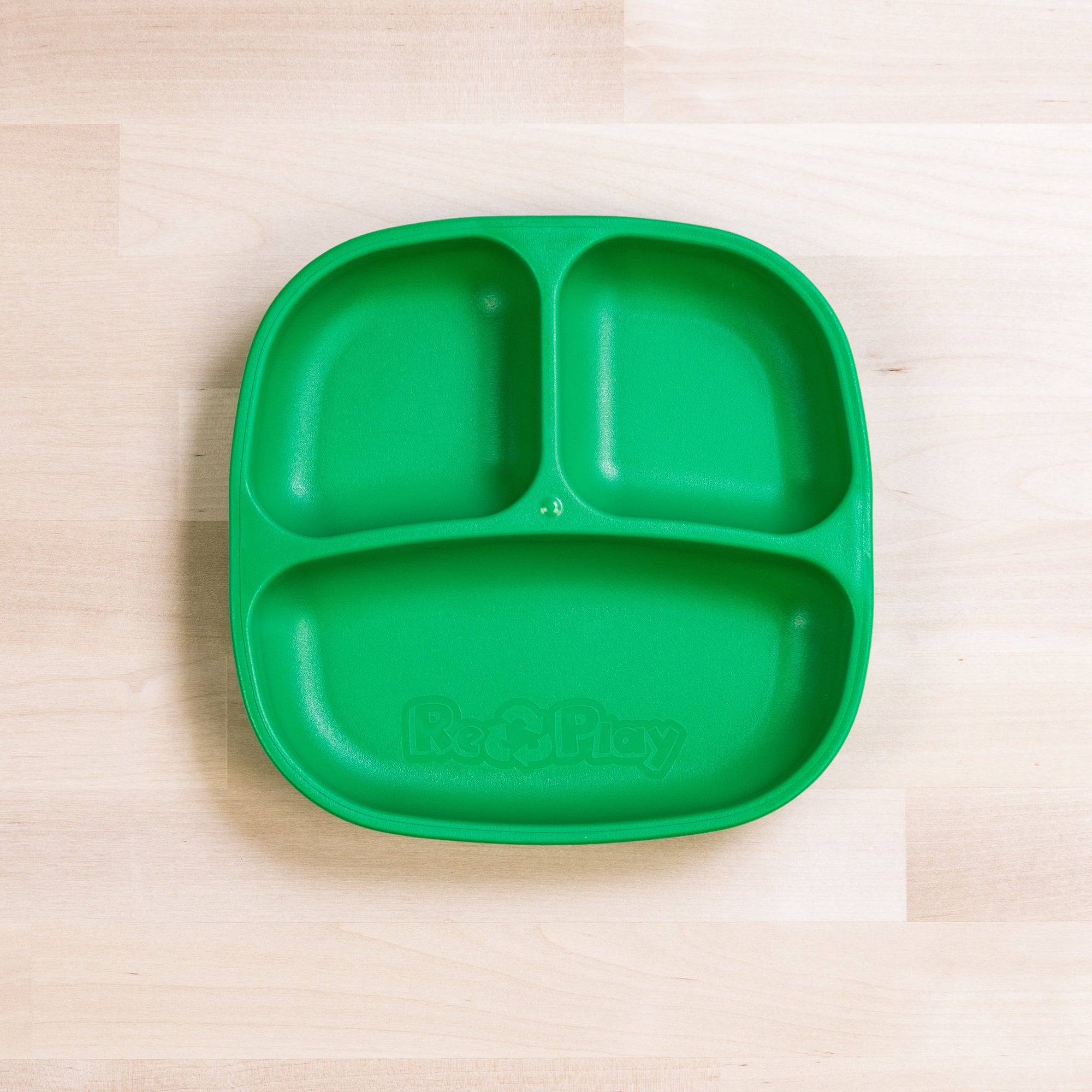 Re-Play Divided Plate- Kelly Green (Min. of 2 PK, Multiples of 2 PK)