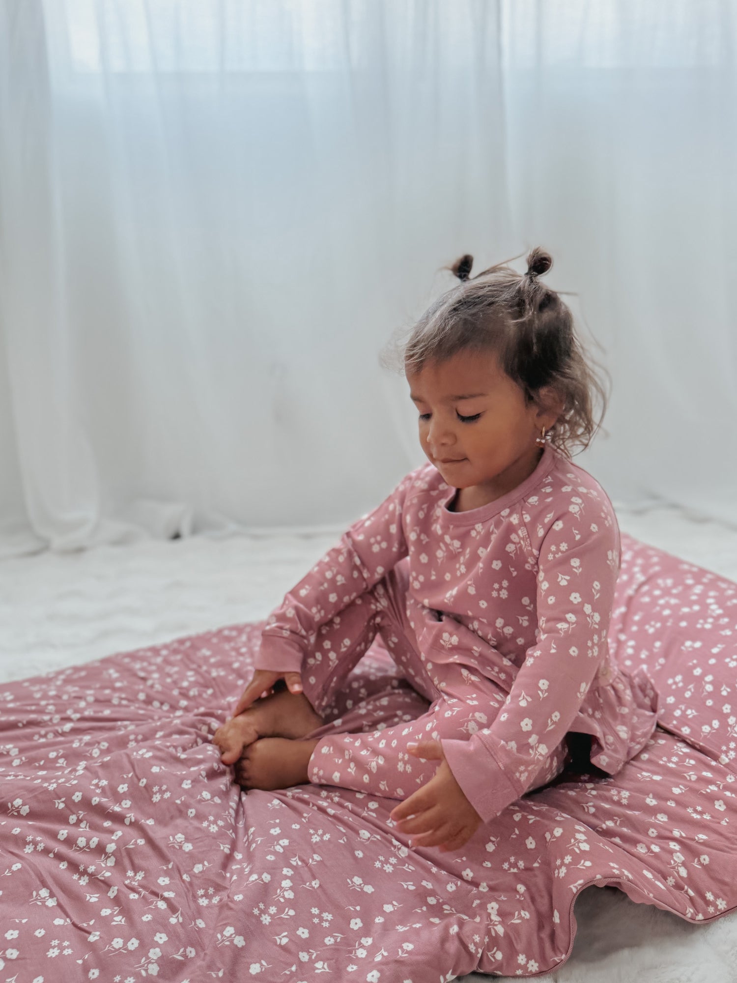 günamüna Two Piece Ruffled Sweatsuit Mini Floral (Min. of 2, multiples of 2)