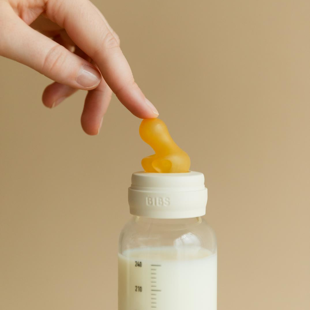 BIBS Glass Baby Bottle Round Latex 1 pack 120 ml Slow Flow Ivory (Min. of 2 PK , multiples of 2 PK)