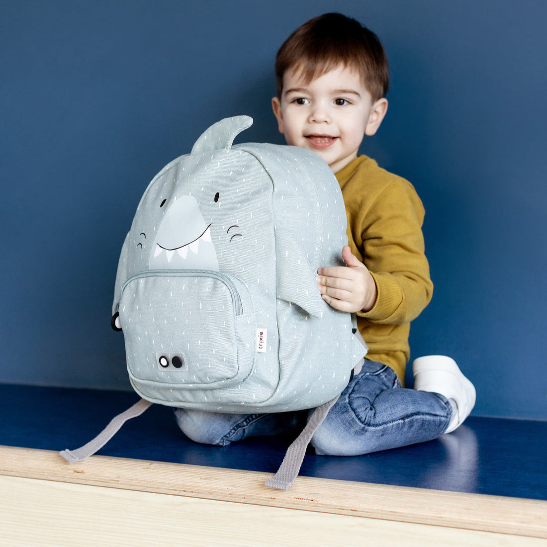 Trixie Backpack small - Mr. Shark (Min. of 2 PK, multiples of 2 PK)