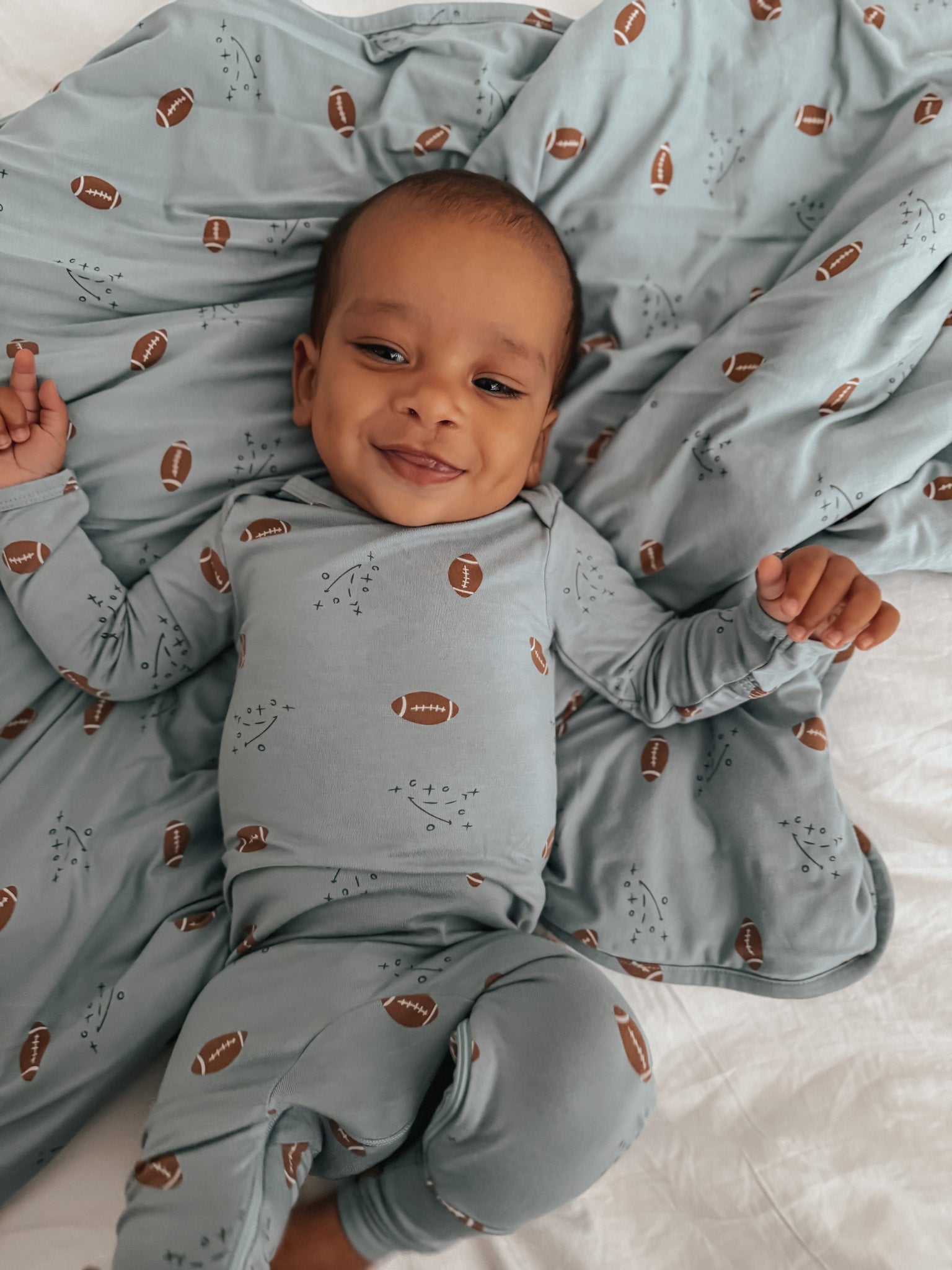 günamüna Toddler Cozy Cloud Comforter Baby Blanket - Football 1 TOG (Min. of 2, multiples of 2)