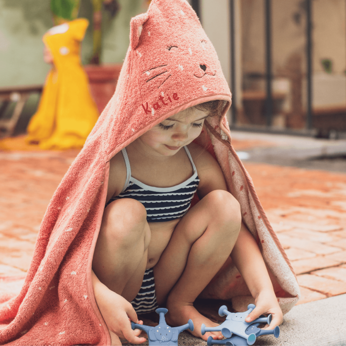 Trixie Hooded towel | 75x75cm - Mrs. Cat (Min. of 2 PK, multiples of 2 PK)