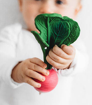 Oli & Carol Ramona the Radish (Min. of 2 PK, multiples of 2 PK)