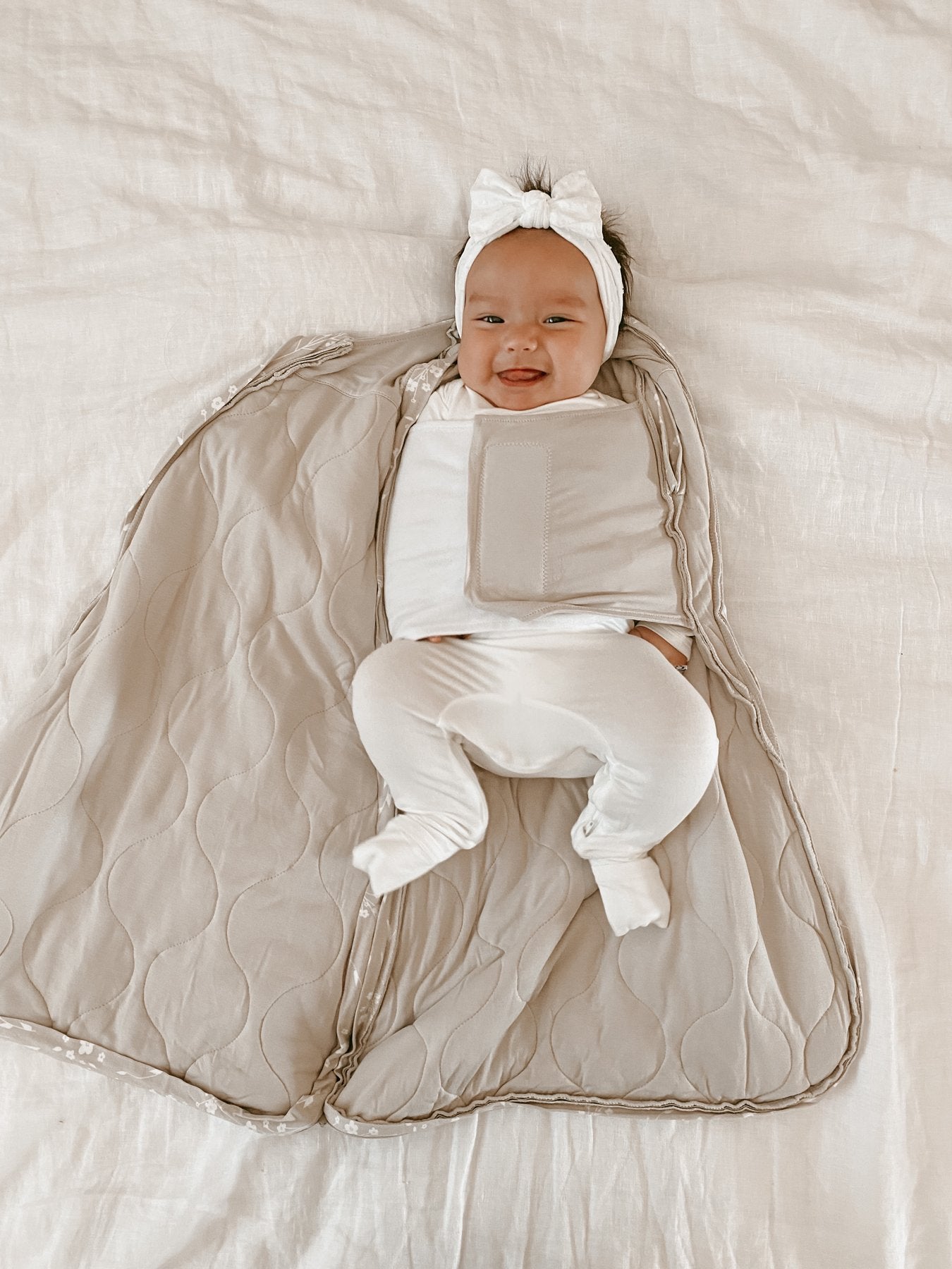 günamüna Swaddle Sack Duvet Magnolia 2.6 TOG (Min. of 2, multiples of 2)