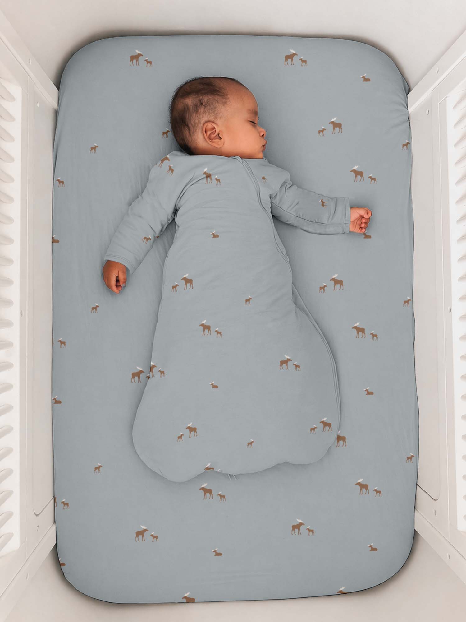 günamüna Crib Sheet - Moose (Min. of 2, multiples of 2)