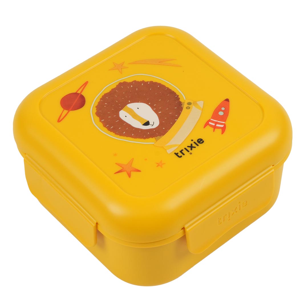 Trixie Snack box with clips - Spaceman Mr. Lion (Min. of 2 PK, multiples of 2 PK)