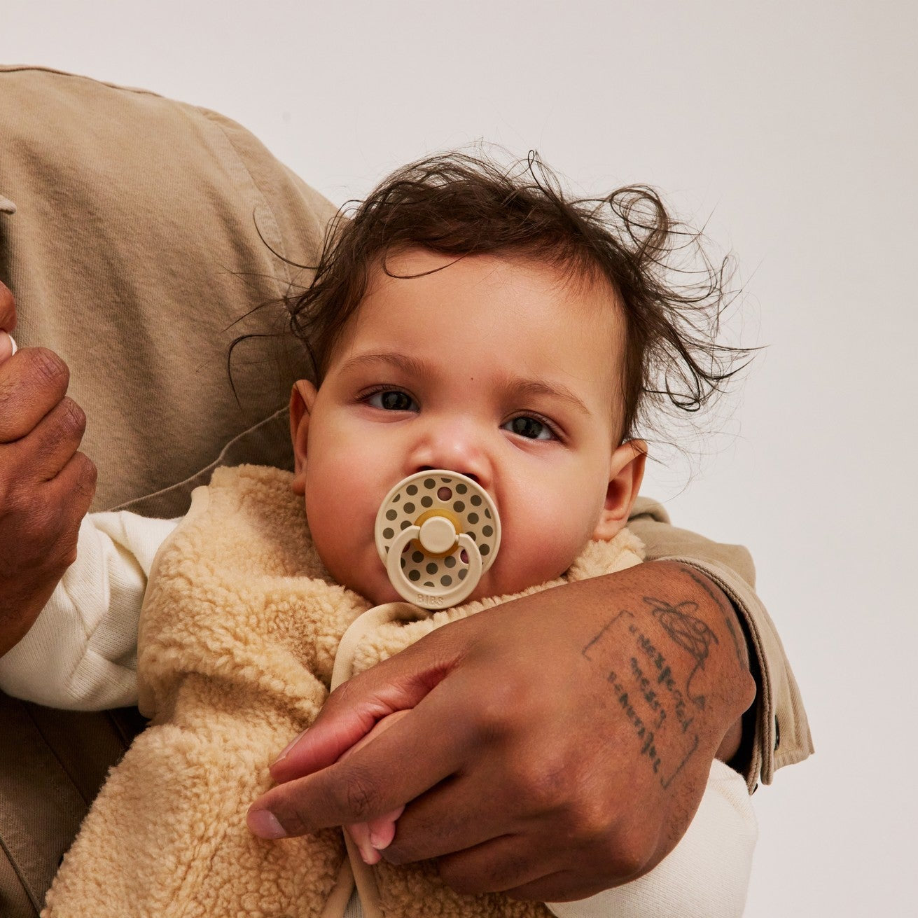 BIBS Pacifier Studio Colour 2 PACK Polka Vanilla/Dark Oak (Min. of 2 PK, multiples of 2 PK)