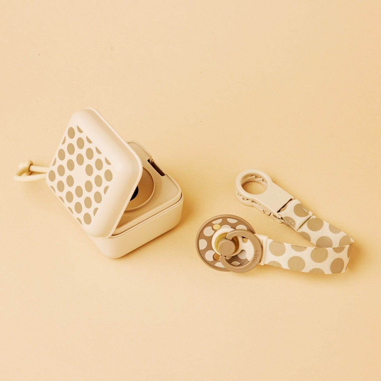 BIBS Studio Pacifier Box Polka Mega Vanilla Dark Oak (Min. of 2 PK, multiples of 2 PK)