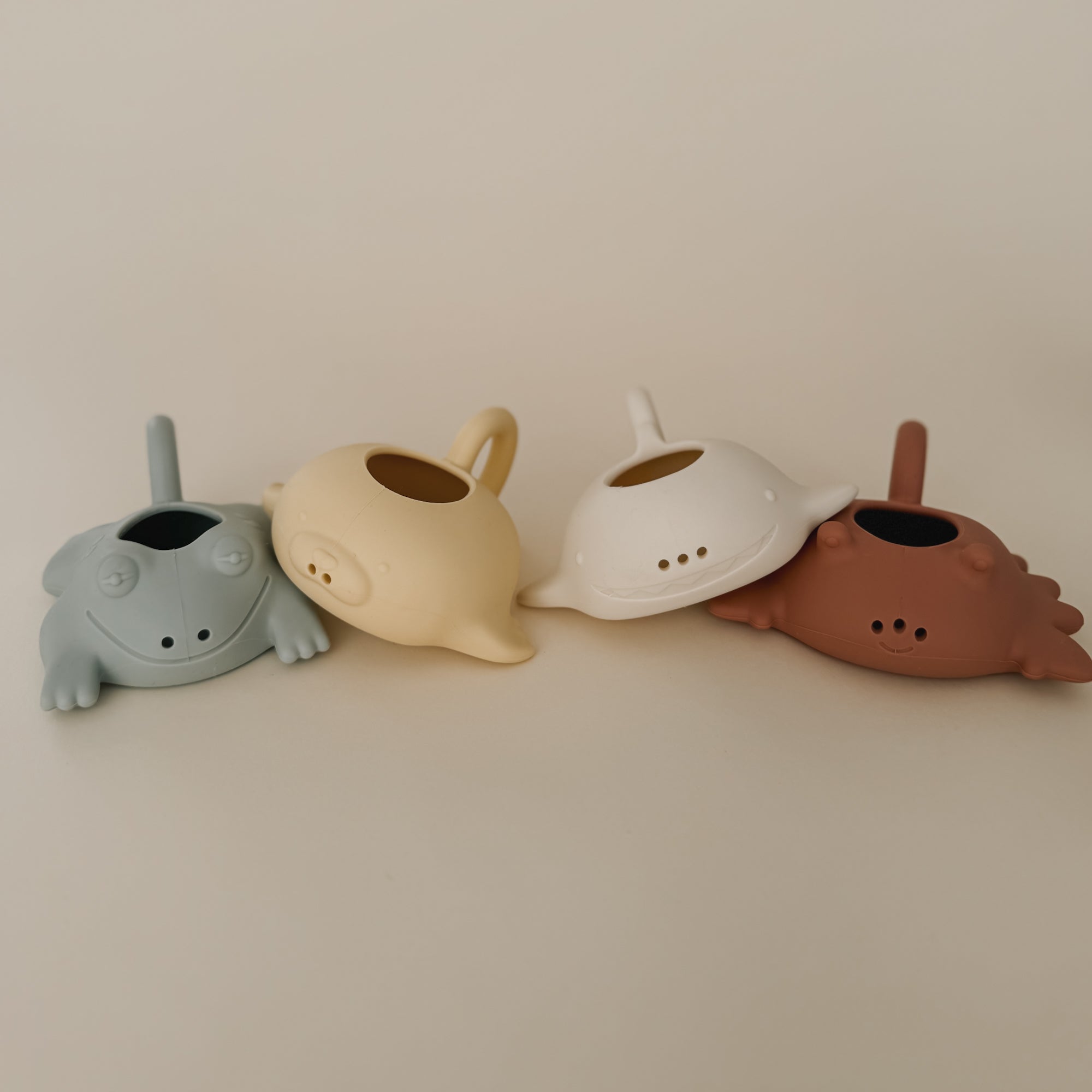 noüka Scoop &amp; Sprinkle Water Animals - Splash (Sold in Case of 2, Qty of 1=2 products)