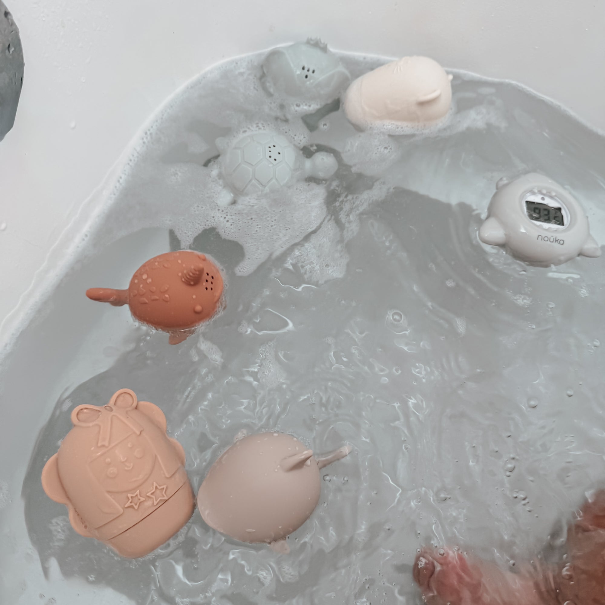 noüka Animal Bath Toys Canada Collection - In the Wild (Sold in Case of 2, Qty of 1=2 products)