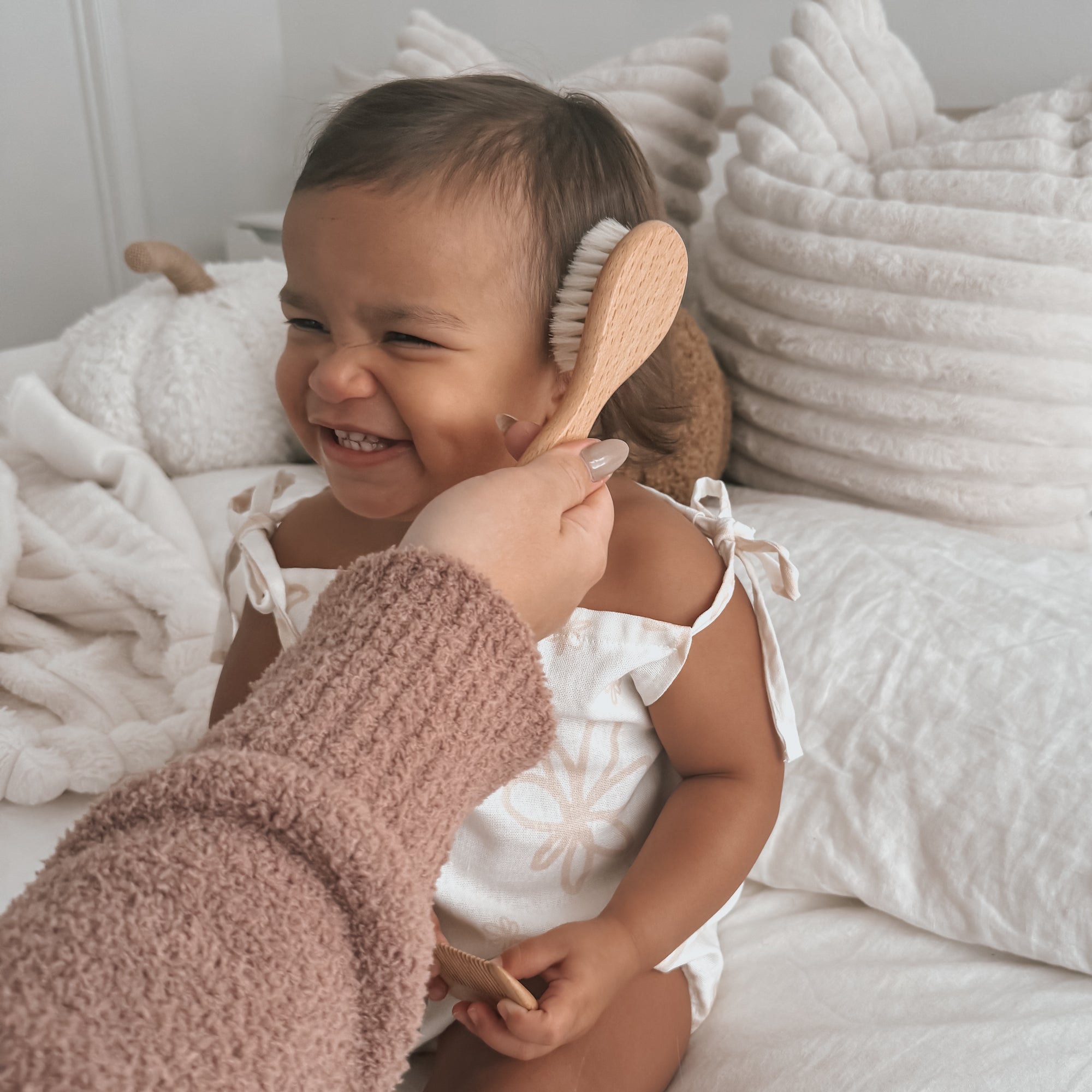 noüka Brush &amp; Comb Set (Min. of 2 PK, Multiples of 2 PK)