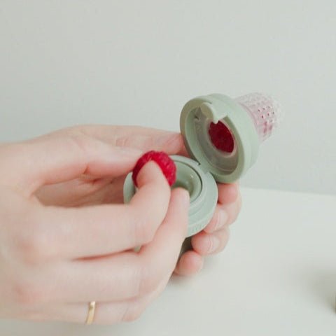 BIBS Baby Feeder Sage (Min. of 2 PK, multiples of 2 PK) - MAIGHAN DISTRIBUTION CANADA