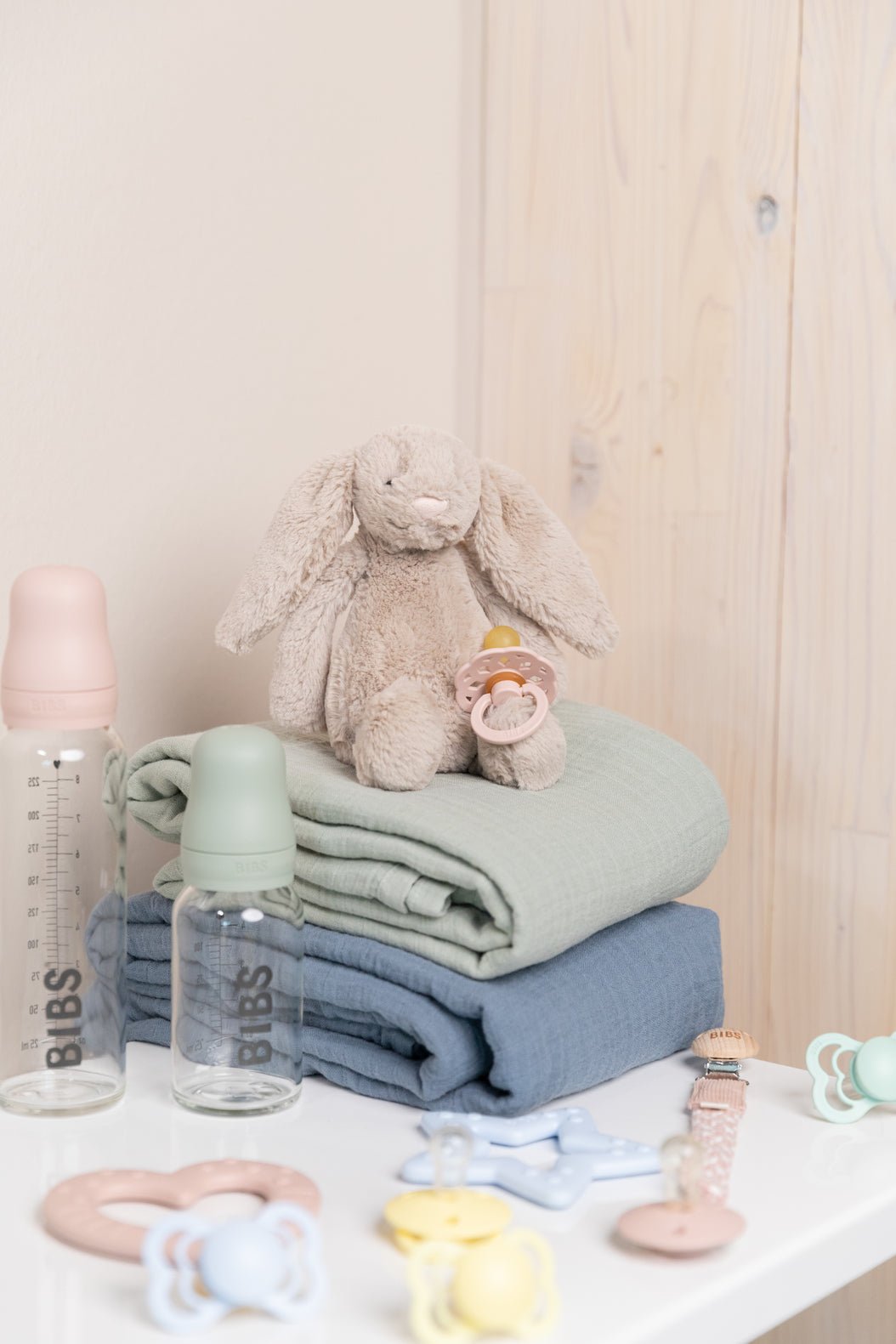 BIBS Baby Glass Bottle Complete Set Latex 110ml Baby Blue (Min. of 2 PK , multiples of 2 PK) - MAIGHAN DISTRIBUTION CANADA