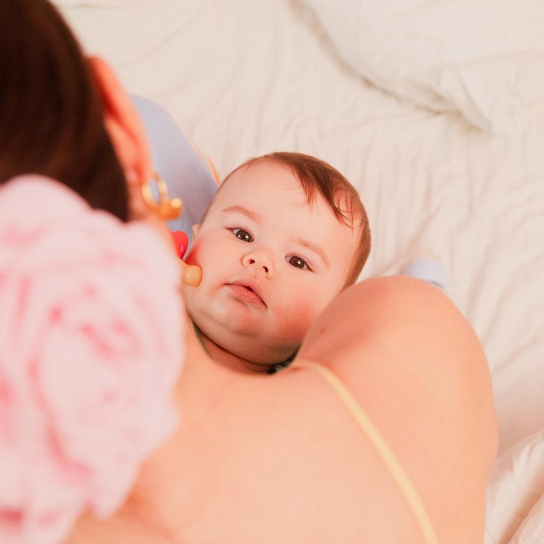 BIBS Glass Baby Bottle Round Latex 1 pack 240 ml Medium Flow Ivory (Min. of 2 PK , multiples of 2 PK) - MAIGHAN DISTRIBUTION CANADA