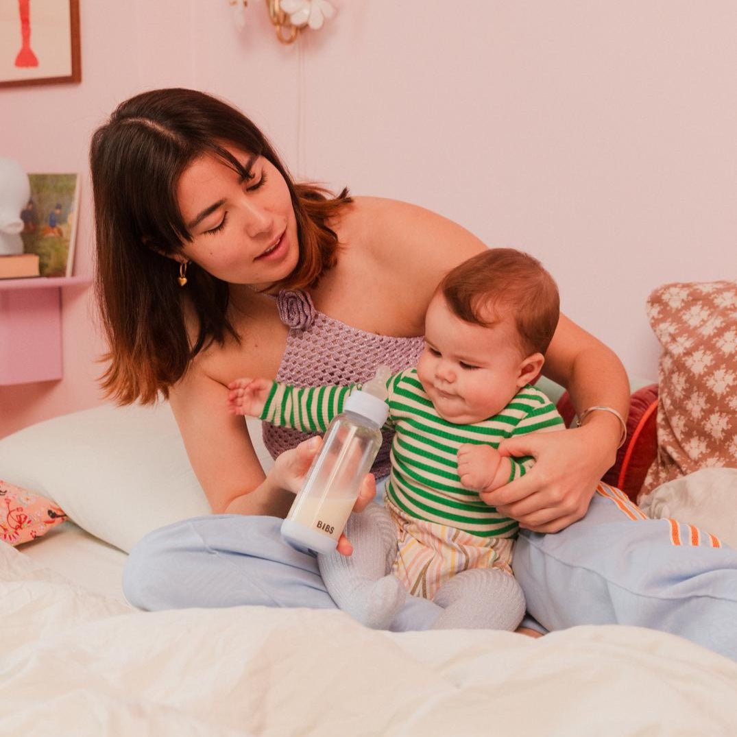 BIBS Glass Baby Bottle Round Silicone 1 pack 120 ml Slow Flow Sage (Min. of 2 PK , multiples of 2 PK) - MAIGHAN DISTRIBUTION CANADA