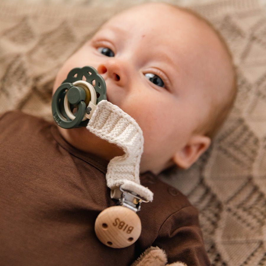 BIBS Pacifier Clip Knitted - Ivory (Min. of 2 PK , multiples of 2 PK) - MAIGHAN DISTRIBUTION CANADA