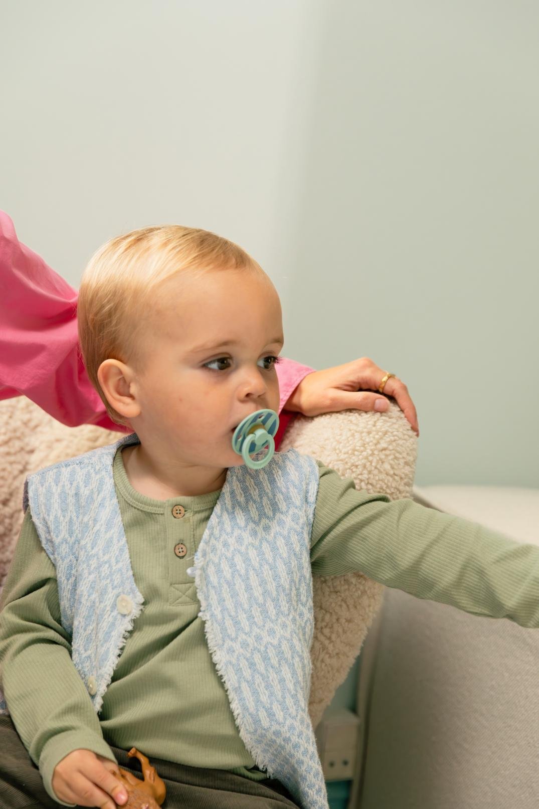 BIBS Pacifier Studio Colour Latex 4 PK Pin Ivory Vanilla Mix/Pin Sage Mix (Min. of 2 PK, multiples of 2 PK) - MAIGHAN DISTRIBUTION CANADA