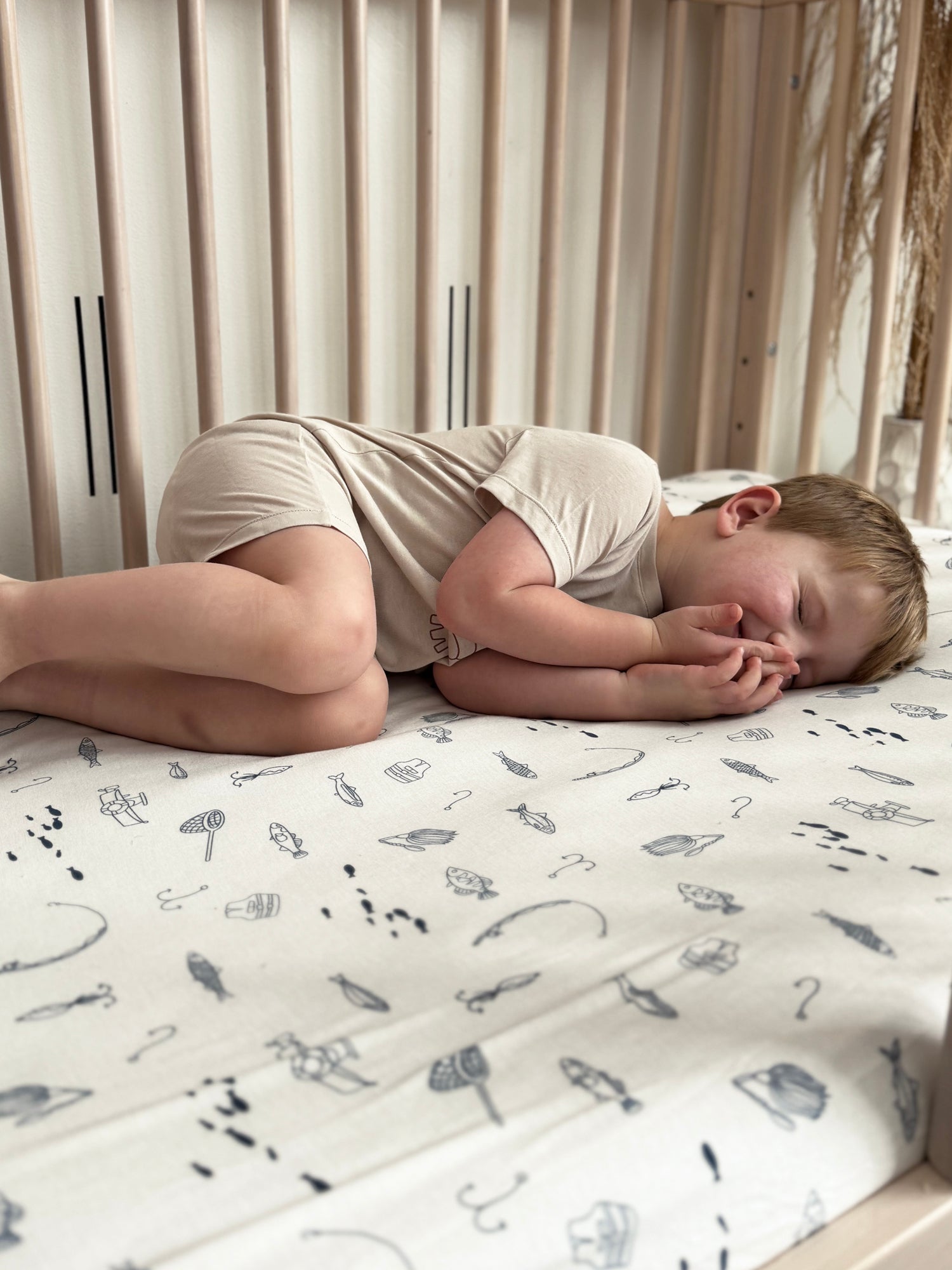 günamüna Crib Sheet - Fishing (Min. of 2, multiples of 2) - MAIGHAN DISTRIBUTION CANADA