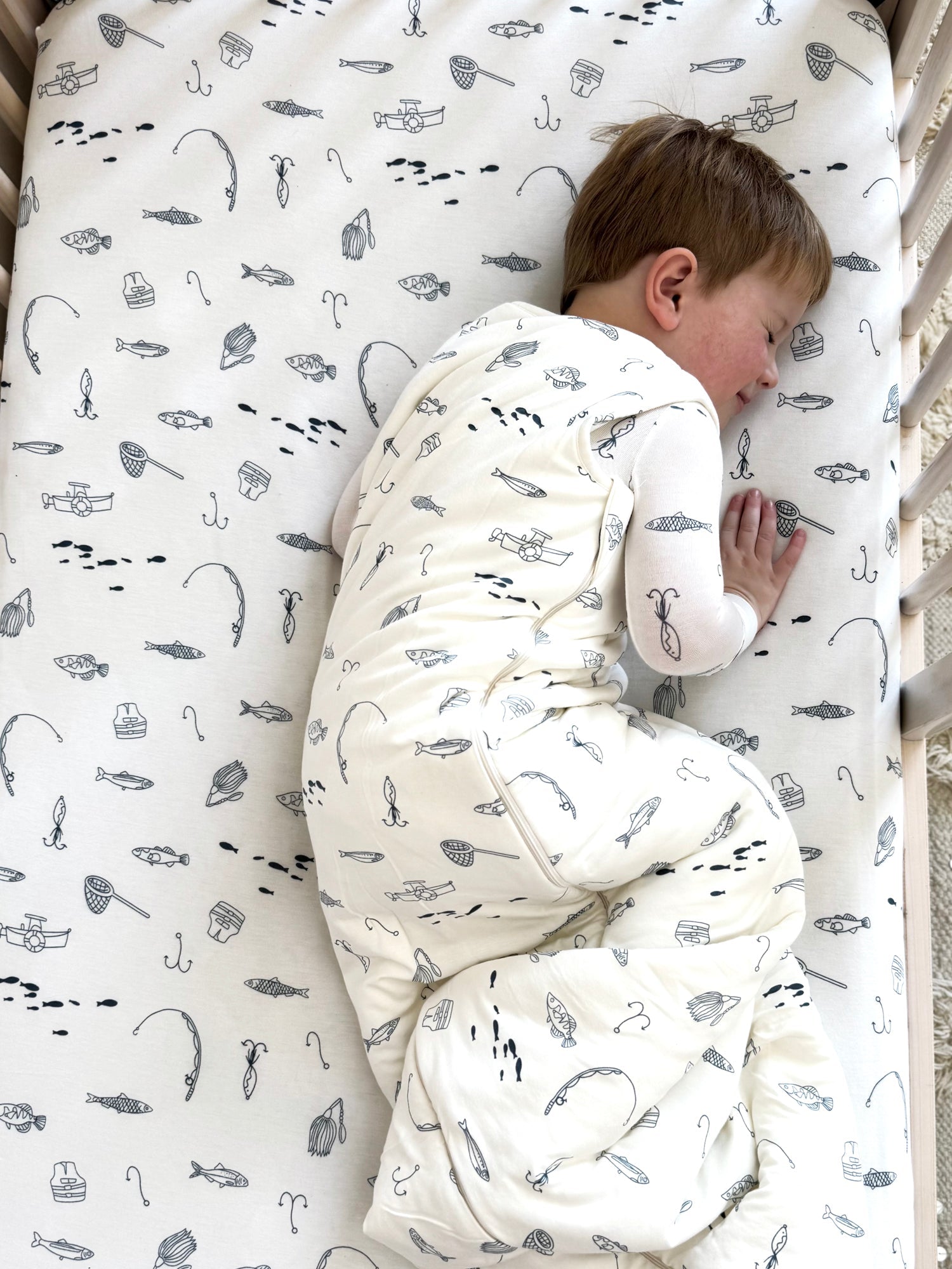 günamüna Crib Sheet - Fishing (Min. of 2, multiples of 2) - MAIGHAN DISTRIBUTION CANADA