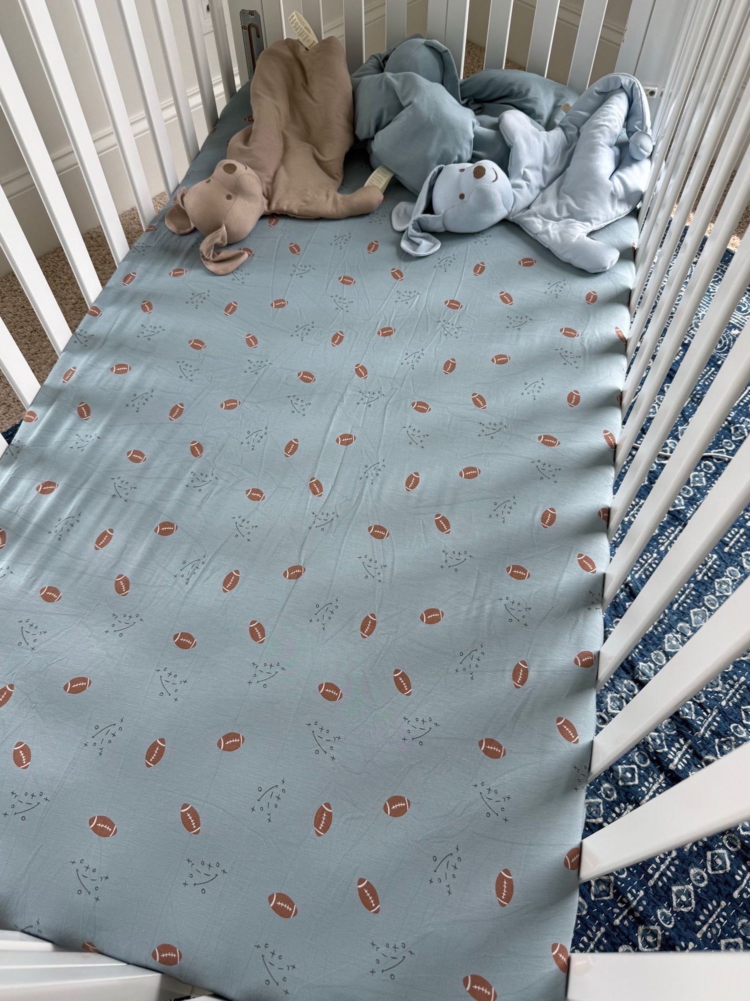 günamüna Crib Sheet - Football (Min. of 2, multiples of 2) - MAIGHAN DISTRIBUTION CANADA