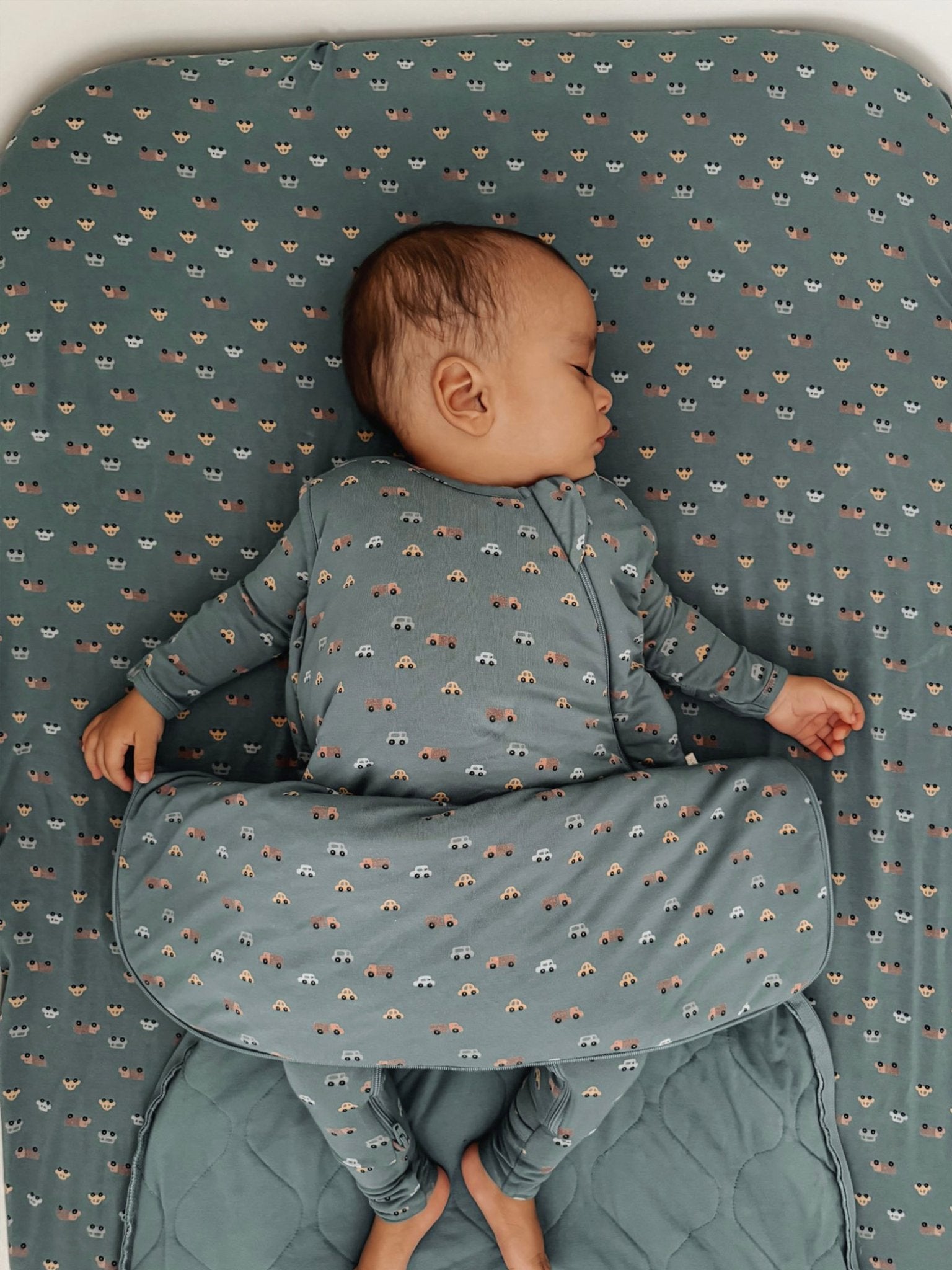 günamüna Crib Sheet - Going (Min. of 2, multiples of 2) - MAIGHAN DISTRIBUTION CANADA