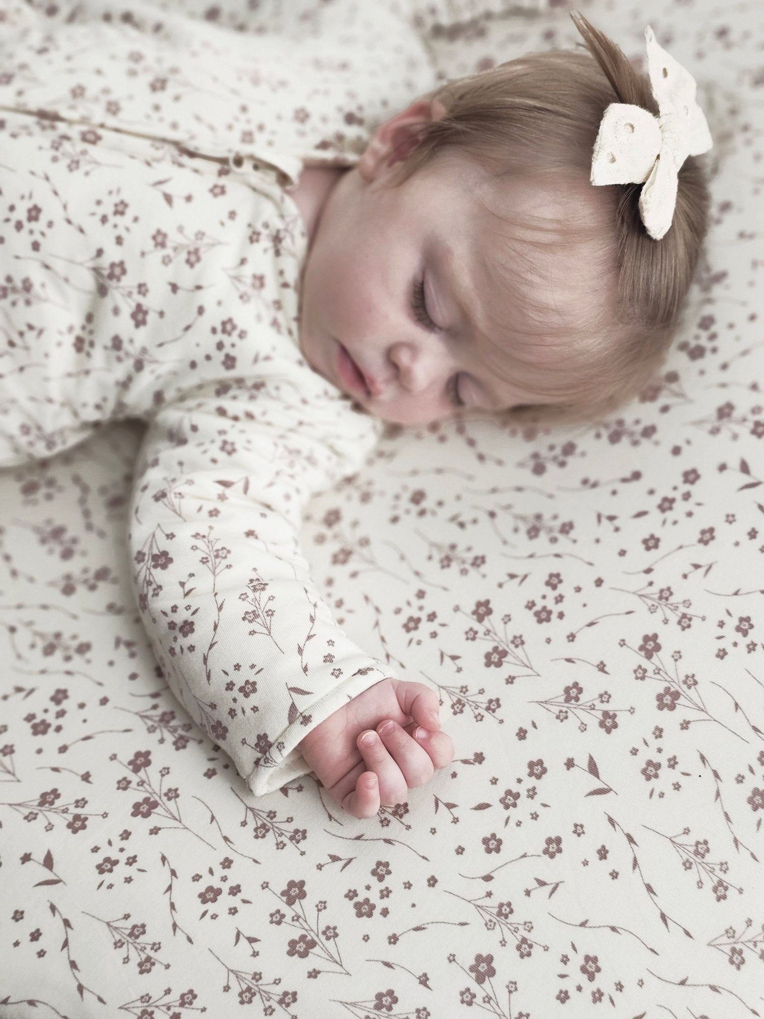 günamüna Crib Sheet - Posies (Min. of 2, multiples of 2) - MAIGHAN DISTRIBUTION CANADA