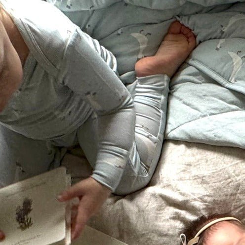 günamüna Toddler Cozy Cloud Comforter Baby Blanket Crowned Goose 1 TOG (Min. of 1, multiples of 1) - MAIGHAN DISTRIBUTION CANADA