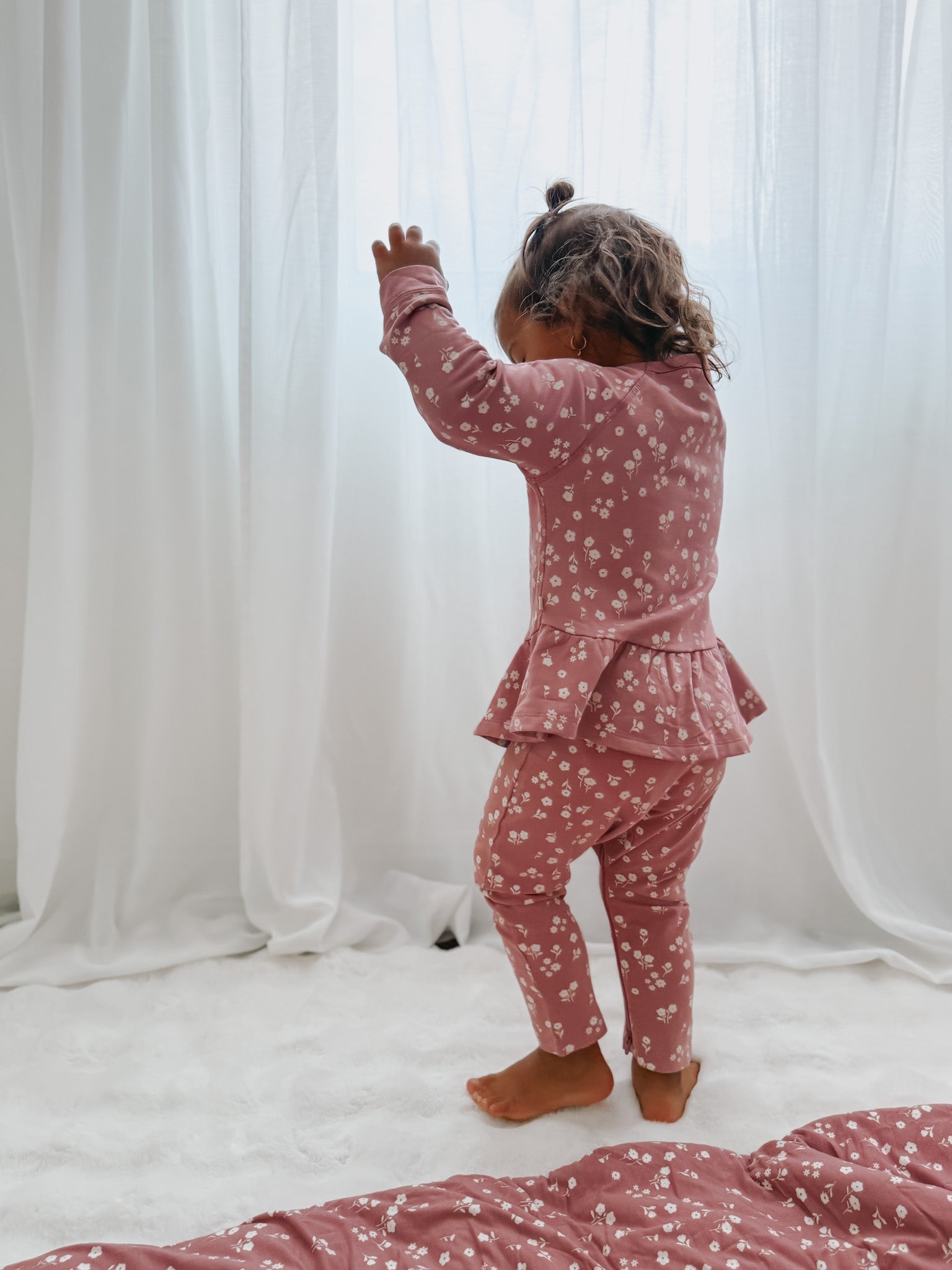 günamüna Two Piece Ruffled Sweatsuit Mini Floral (Min. of 2, multiples of 2) - MAIGHAN DISTRIBUTION CANADA