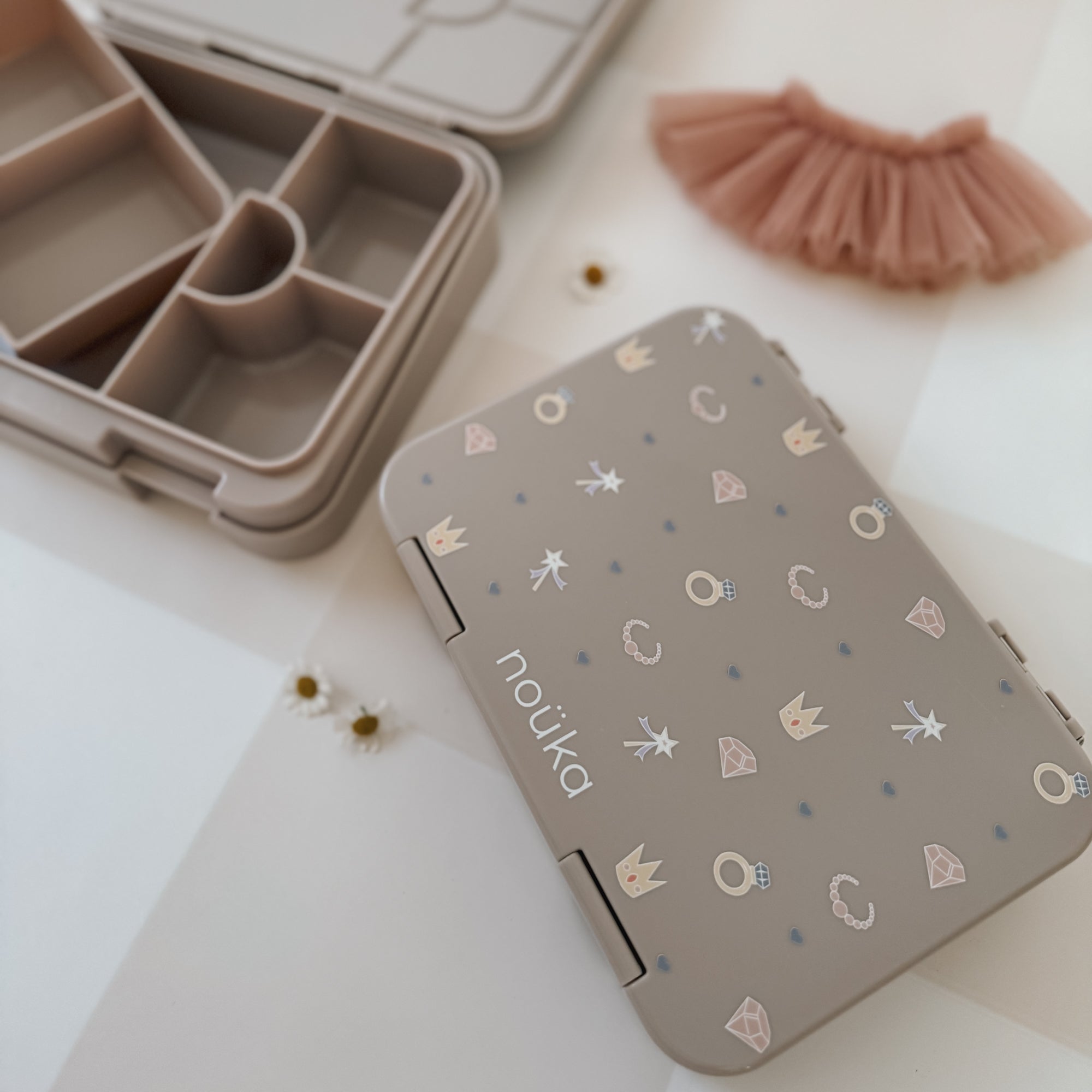 noüka Design Bento Lunch Box - Dazzle (Min. of 2 PK, Multiples of 2 PK) - MAIGHAN DISTRIBUTION CANADA