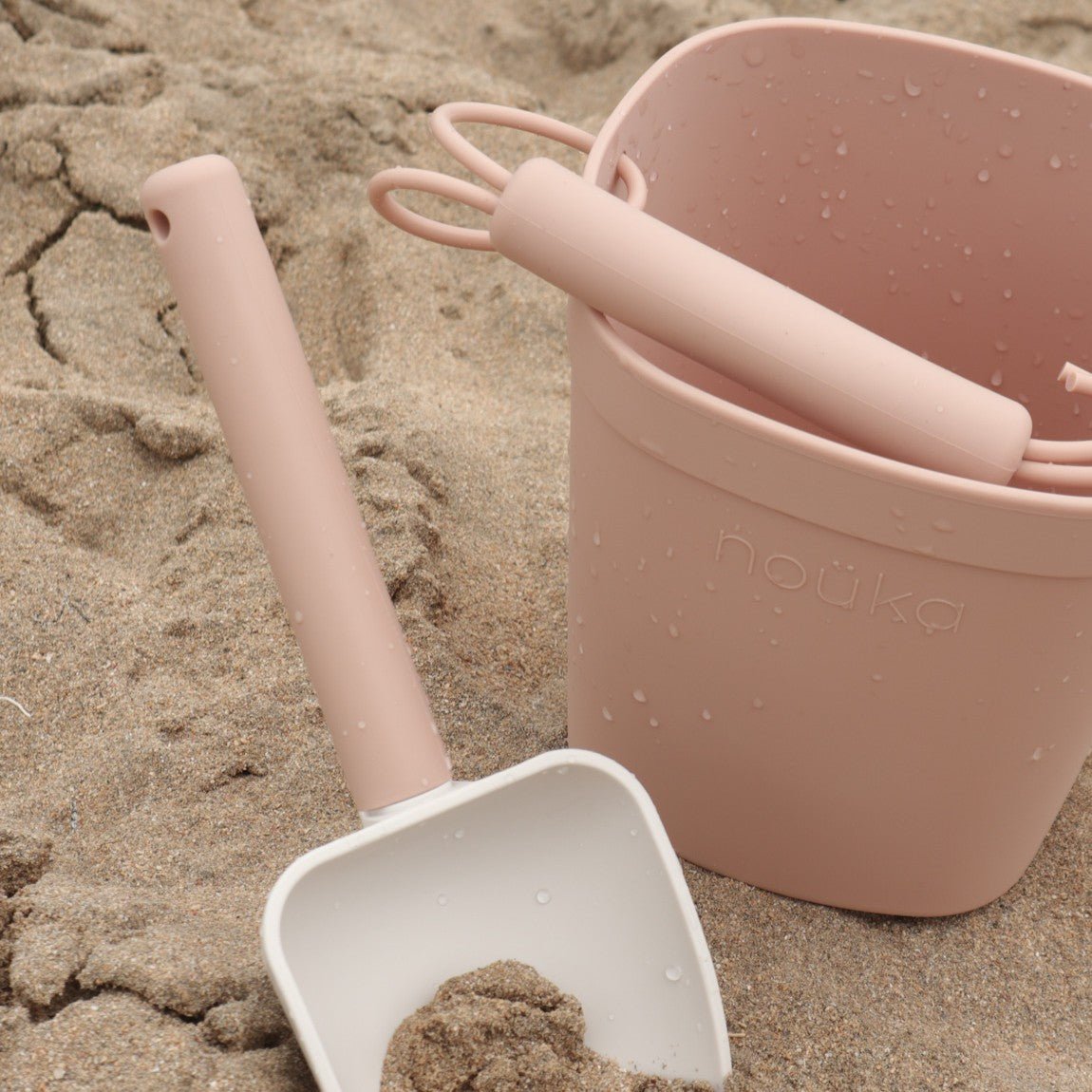 noüka Silicone Bucket & Shovel - Lily Blue (Sold in Case of 2, Qty of 1=2 products) - MAIGHAN DISTRIBUTION CANADA