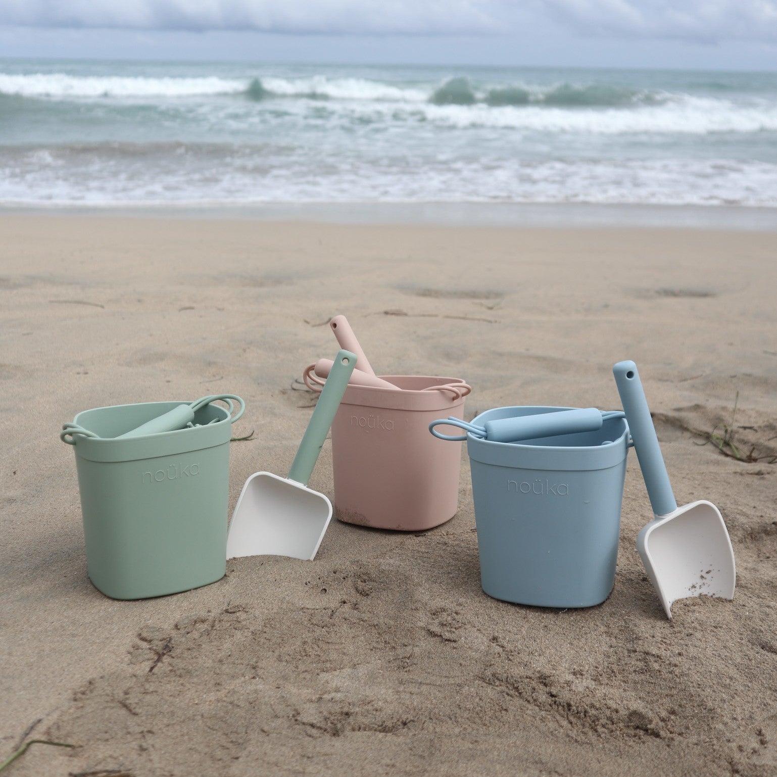 noüka Silicone Bucket &amp; Shovel - Lily Blue (Sold in Case of 2, Qty of 1=2 products) - MAIGHAN DISTRIBUTION CANADA