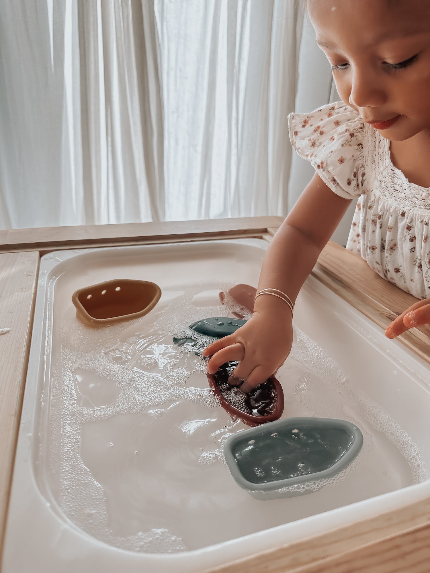 noüka Stacking Boats - Moon Set (Sold in Case of 2, Qty of 1=2 products) - MAIGHAN DISTRIBUTION CANADA