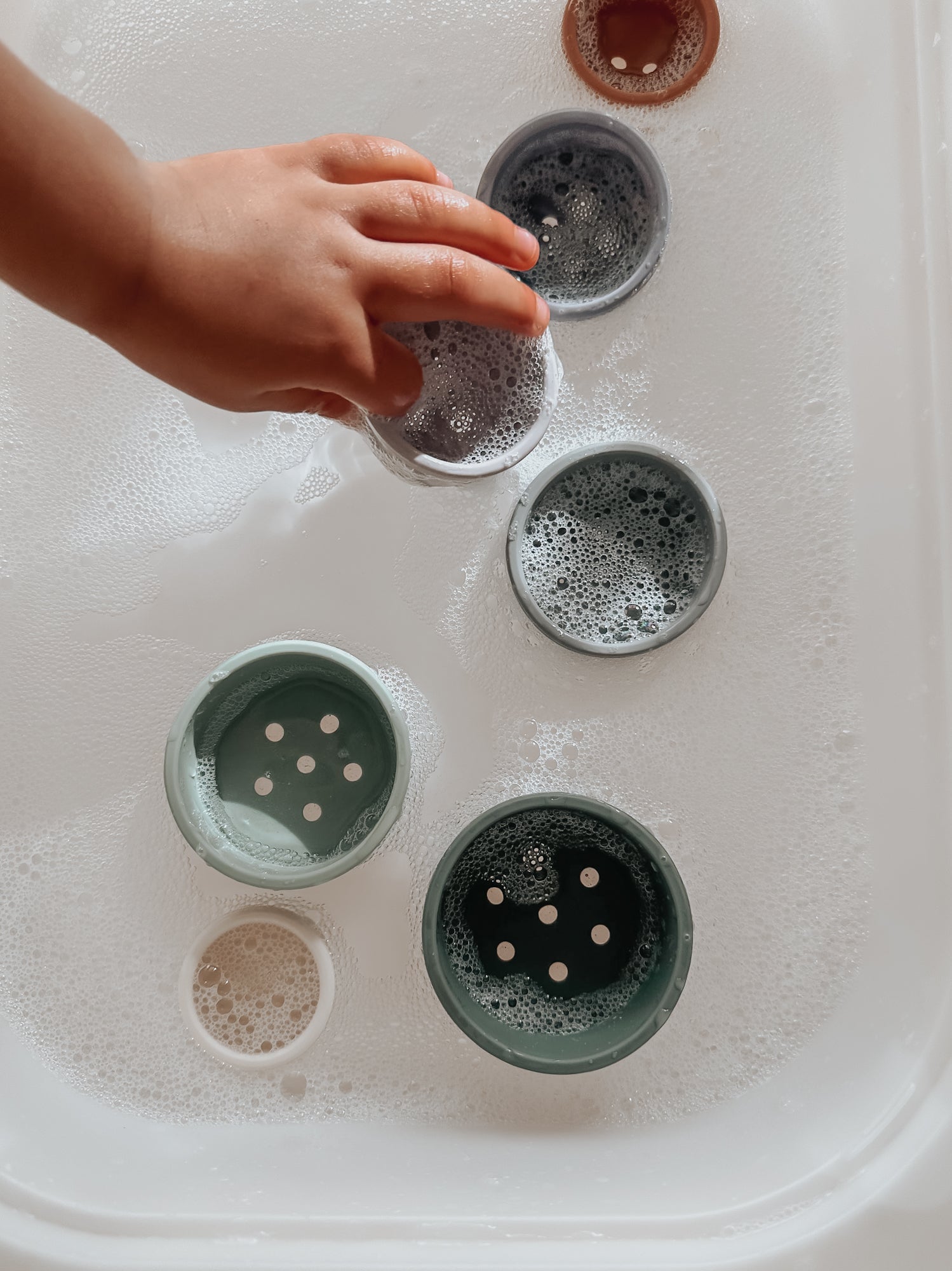 noüka Stacking Cups - Bloom Set (Sold in Case of 2, Qty of 1=2 products) - MAIGHAN DISTRIBUTION CANADA