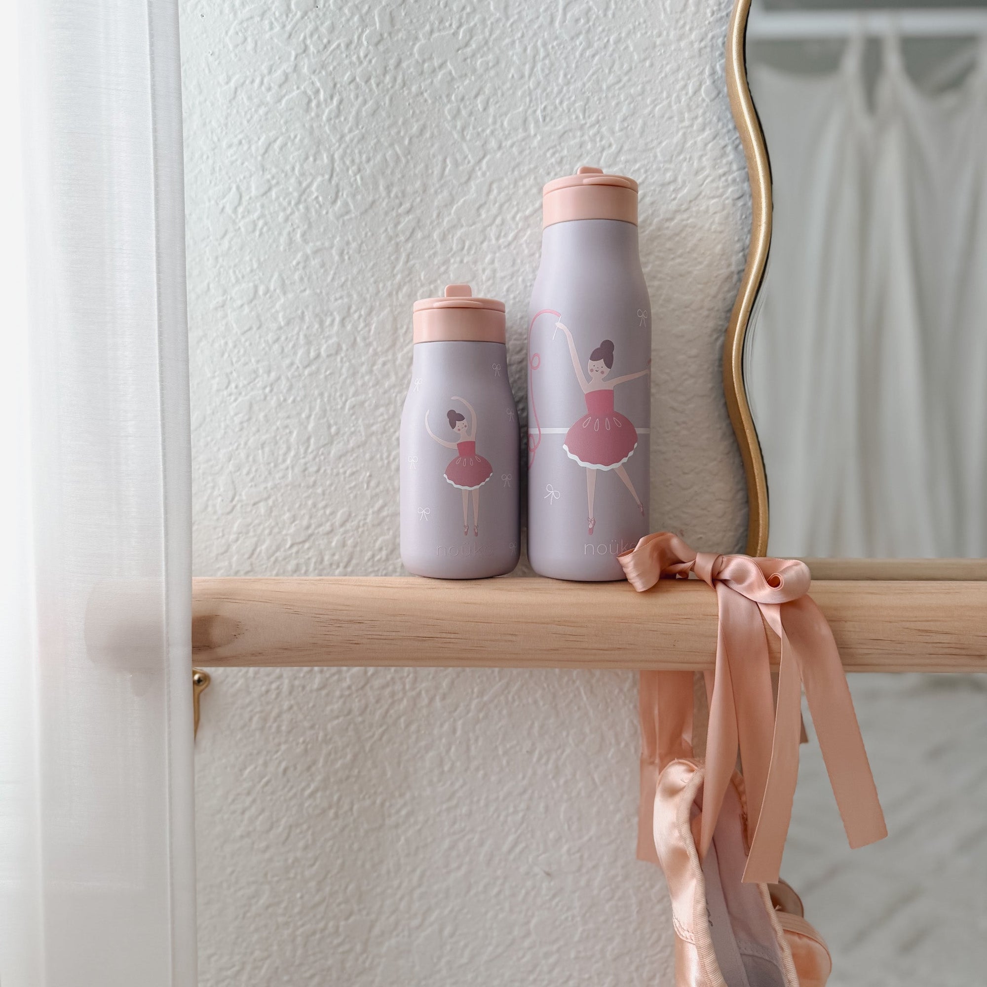 noüka Stainless Steel Drinking Bottle 10 Oz Lucie Collection - Pip The Rabbit (Min. of 2 PK, Multiples of 2 PK) - MAIGHAN DISTRIBUTION CANADA