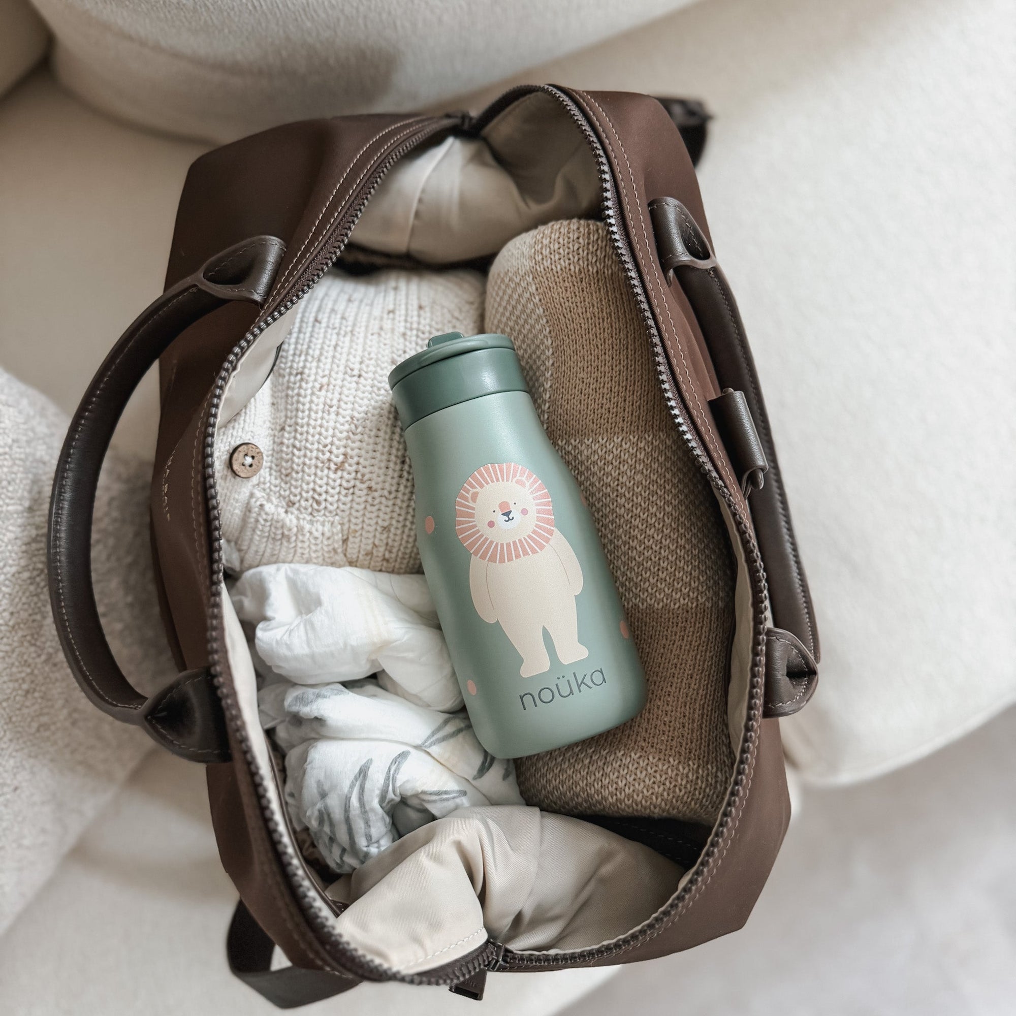 noüka Stainless Steel Drinking Bottle 10 Oz Lucie Collection - Pip The Rabbit (Min. of 2 PK, Multiples of 2 PK) - MAIGHAN DISTRIBUTION CANADA