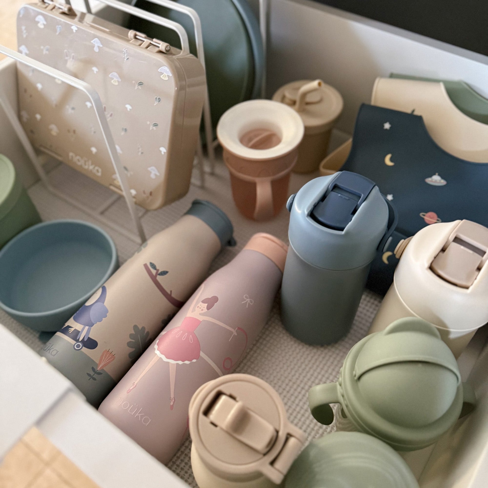 noüka Stainless Steel Drinking Bottle 16 Oz Daisy Collection - Pip - The Rabbit (Min. of 2 PK, Multiples of 2 PK) - MAIGHAN DISTRIBUTION CANADA